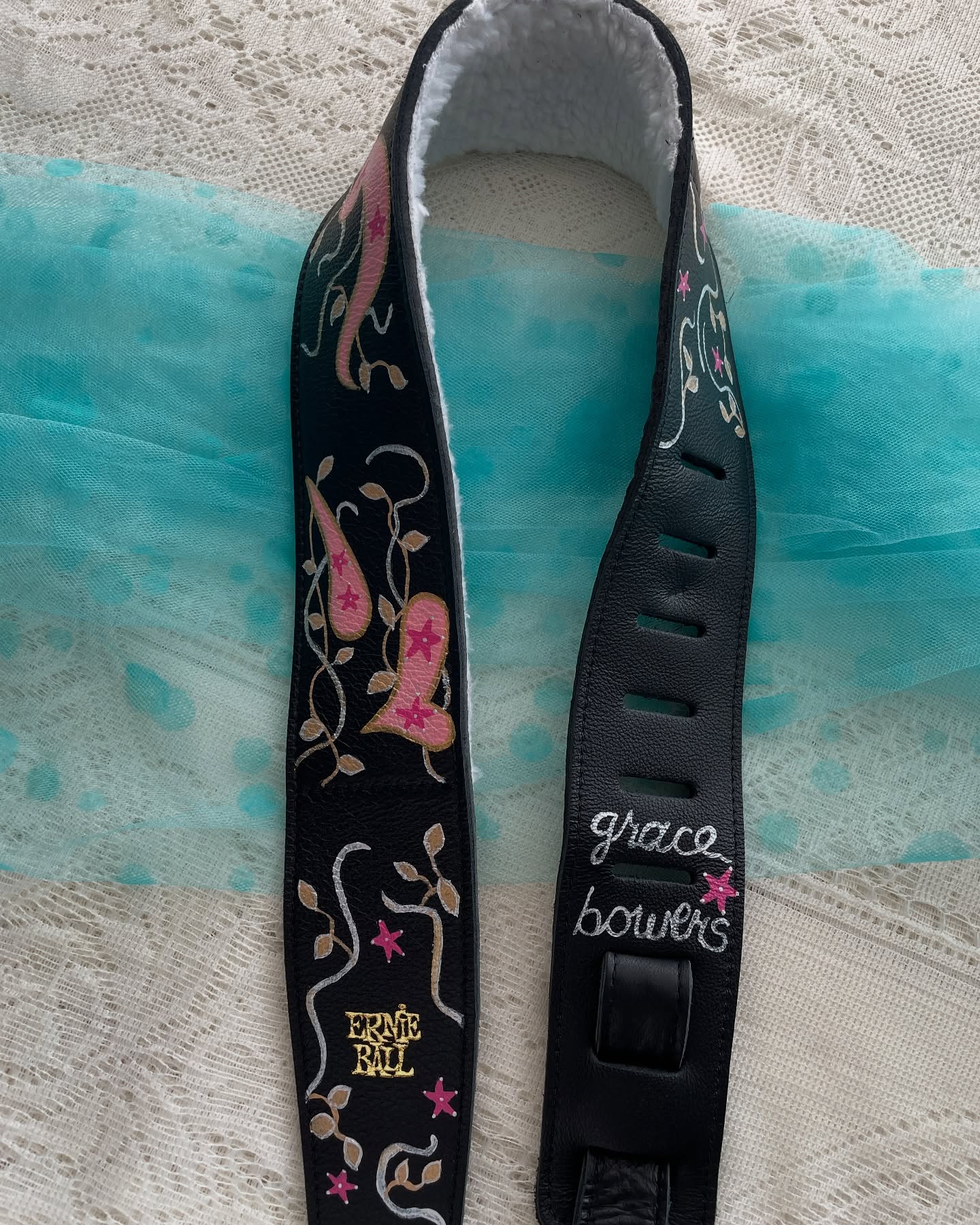 CUSTOM CREATIONS❤️ At one time, taking a custom order terrified me! I was too afraid of possibly not interpreting the art that the customer perceived. Now, I not only welcome this unique process, but value the entire experience. I’ve learned over time that listening & trusting are the 2 most valuable skills to learn in any situation, especially for me in the Custom process. Allowing these 2 skills to merge, allows me to create the image the customer wants, as well as encouraging me to stay in my creative lane.
Look through these custom orders ~ some I’m working on now & some are ones from the past. Do you have a favorite handbag, jacket, guitar strap, belt that needs a Sixteen Sisters creation?? If so, let me know. I’m ready to listen and create!❤️❤️❤️ #artonleather #inspiredbynature #paintedjackets #paintedguitarstraps #womensfashion #womanownedsmallbusiness