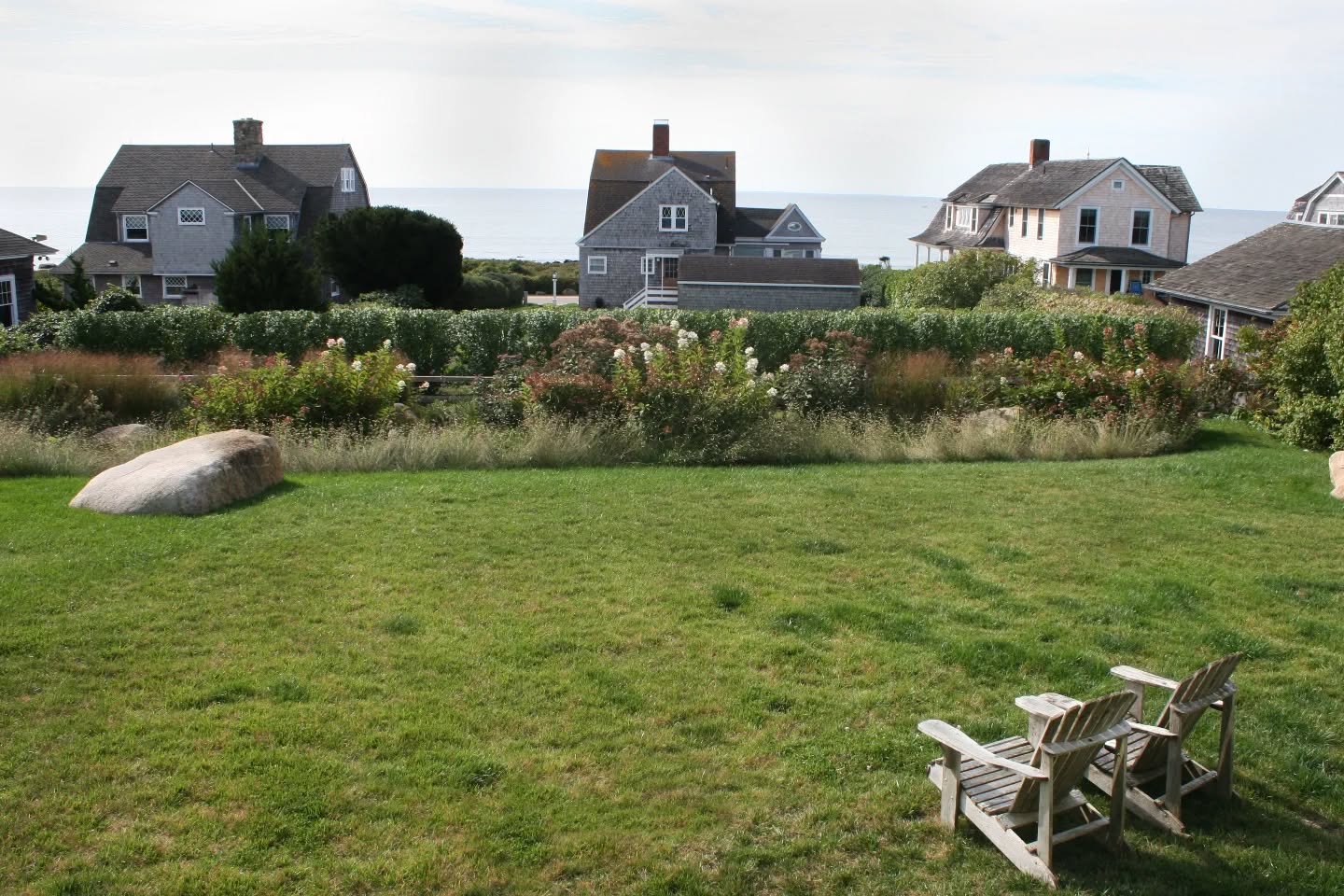 The ocean view at one of our #WesterlyRI projects also features a view of our rain garden, which helps to visually soften the evergreen plantings along property line. We've layered plantings of Bouteloua, Iris versicolor, Panicle Hydrangeas, Eupatorium, Pathenium, ‘Purple Tears’ Panicum, and much more
.
.
.
.
.
Completed in collaboration with our friend and mentor, Anne Penniman Associates. @annepennimanlandarch
.
.
#triplettdesignstudio #landscape #landscapedesign #landscapearchitecture #landscapelovers #residentialgarden #residentialdesign #newengland #senseofplace #coastallandscapedesign #newenglandgardens #gardeninspo #gardeninspiration #gardendesign #gardensofinstagram #landscapedetails #perennialgarden #ecology #sustainability #habitat #pollinators #native #nativeplants #backyardhabitat #coastalhabitat #gardensofRI #rilandscapedesign #rilandscapearchitecture #rhodeislandgardens
