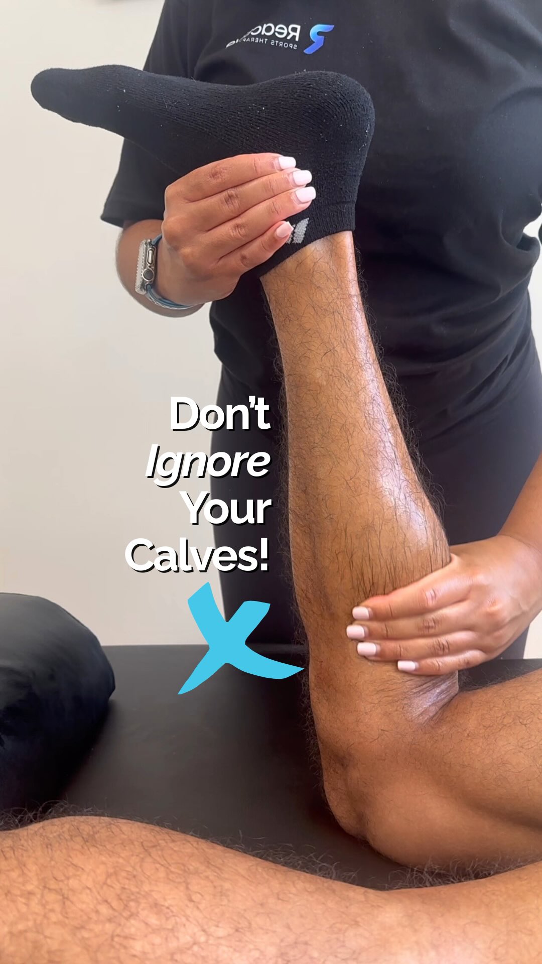 Most people don’t realize how overworked their calf muscles are, until it starts affecting everything else 👇🏽
Your gastrocnemius (the bulky part of the calf) and your soleus (the deeper muscle underneath) work together to control ankle motion, absorb impact, and stabilize your body with every step, jump, or squat.
📌 But when these muscles are tight or fatigued, they can contribute to:
• Achilles pain
• Ankle stiffness
• Shin splints
• Knee discomfort
• Reduced running performance
This therapy session focused on breaking up tension, flushing out built-up waste, and increasing range of motion, all key for recovery and performance 💙
If you’re dealing with tight calves, foot fatigue, or limited mobility… I’ve got you! 💪🏽
Book your calf-focused recovery session today!
#sportsrehab #bermudatherapist #calfrelease #gastrocnemius #soleusmassage #mobilitymatters #reactivesportstherapy #runnersofbermuda #injuryprevention