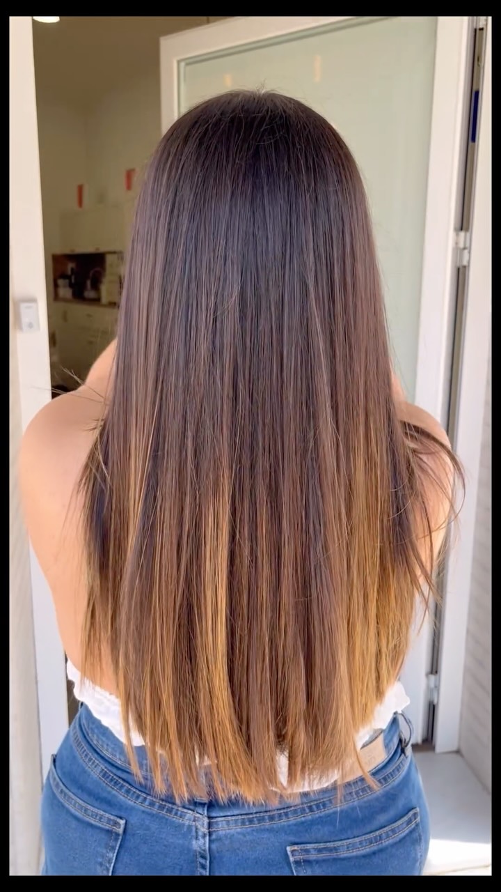 ✨ De un antes apagado a un después lleno de brillo ✨
El tratamiento Sublime de Goa Organics transforma tu melena, dejándola suave, nutrida y con un acabado espectacular.
En Bárbara Millán Salón, cuidamos tu cabello con tratamientos capilares profesionales para que luzca sano y radiante
📲 Reserva tu cita por mensaje directo o al 📞 954 047 777
📍 C. Divina Pastora, 72 – Dos Hermanas, Sevilla
Bárbara Millán | Salón de belleza