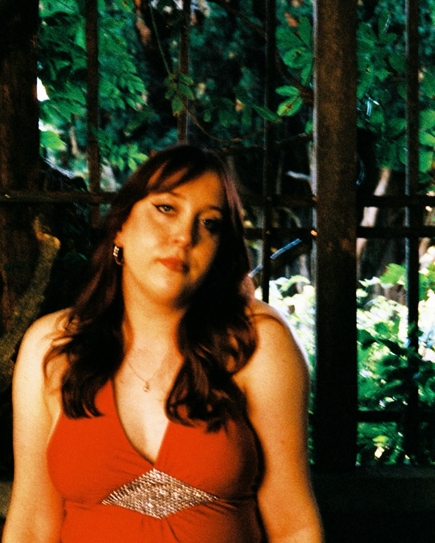 New music spotlight: @lavvendermusic āØ
Lavender is one of our cherished artists and past Crescendo youth programme alumni. Her latest single āTend To Your Woundsā is now streamable across all major music services.
Swipe for the lyric video š
āThis song is really close to my heart - I wrote this song in 2022 after ending a relationship when I realised I didnāt love them back as much as I wanted to. Itās about the guilt of hurting someone you care for, carried by shimmering Fleetwood Mac-inspired guitars, the dreaminess of The Sundays, and the intimacy of Lizzy McAlpine. With powerful emotional vocals at the centre, itās a bittersweet indie-pop track made for late-night reflection and self induced guilt.ā