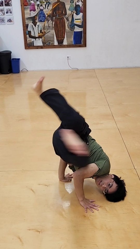 Capoeira meets BBoy style. Then, after class, all the students went out for a late night bite to eat.
50% off all classes this month. New students only.