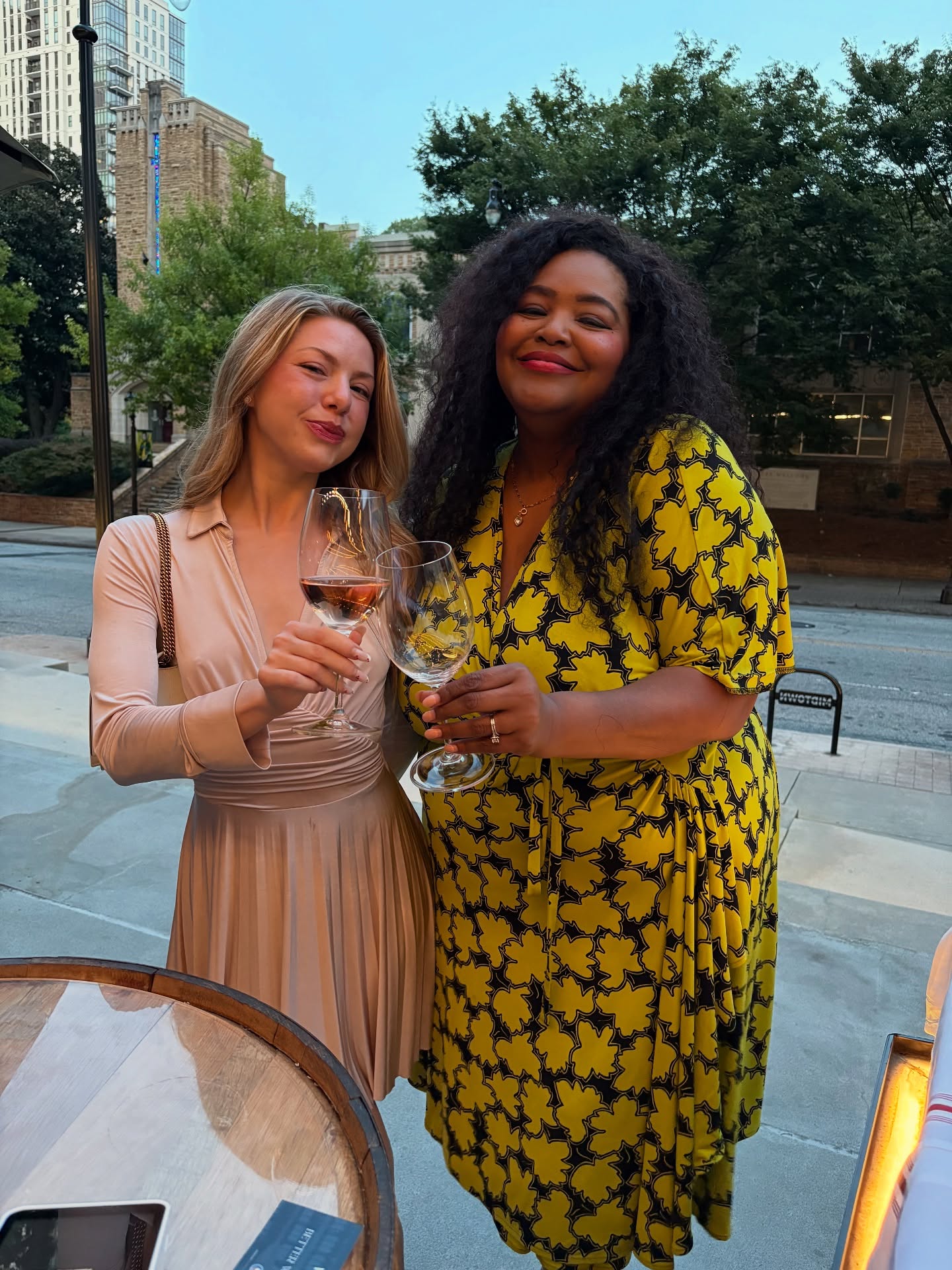 Happy Wine Wednesday! 🍷
Looking for somewhere to WINE down this evening? 👀
Head to @elvinedolocal or @twourbanlicks to redeem your Wine Club reward pour and raise a glass to making it half way through the work week! 🥂
#VinoBarrel #WineClub #AtlantaWine #FreeClub