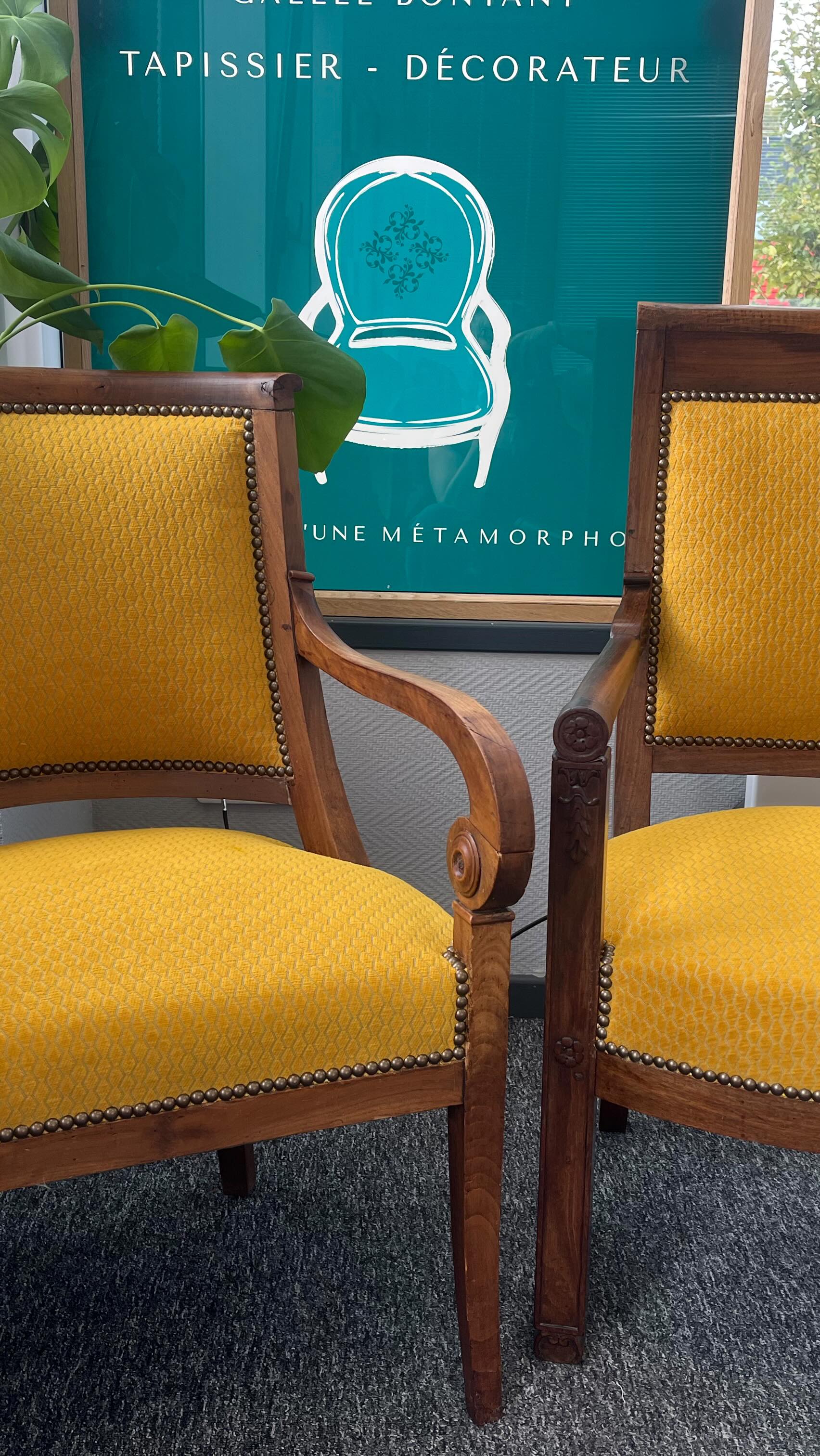 Les chantiers se suivent mais ne se ressemblent pas . Changement de couverture pour cette paire de fauteuil le style empire. Tissu barbossa de chez @casaltissus finition cloutée anodisé . #tapissiere #hupholstery #artisanatfrançais🇫🇷 #artisanatdart
#tapissierdécorateurvalenciennes
#valenciennes #lille #mons #Denain #cambrai #saintamandleseaux
#trithstleger
#letempsdunemetamorphose
#letempsdunemetamorphose
#déco #tendance #tapissierdameublement #styleempire #empire #fauteuildestyle #furnitures