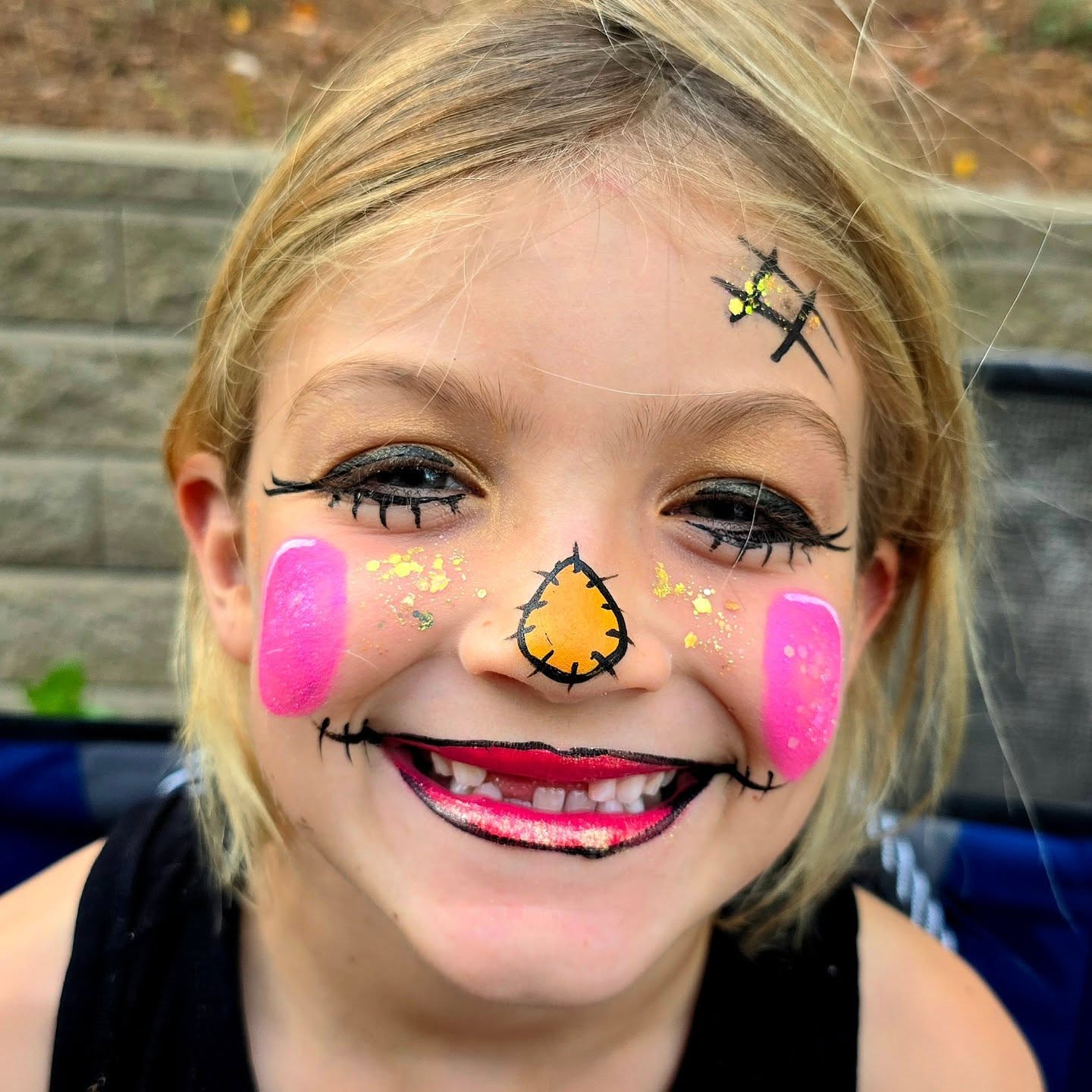 Throwback to Fall 2024 - can't wait to start painting fall designs again!
#facepaintnashville #scarecrow #batman #Spider #Halloween #fallcolors