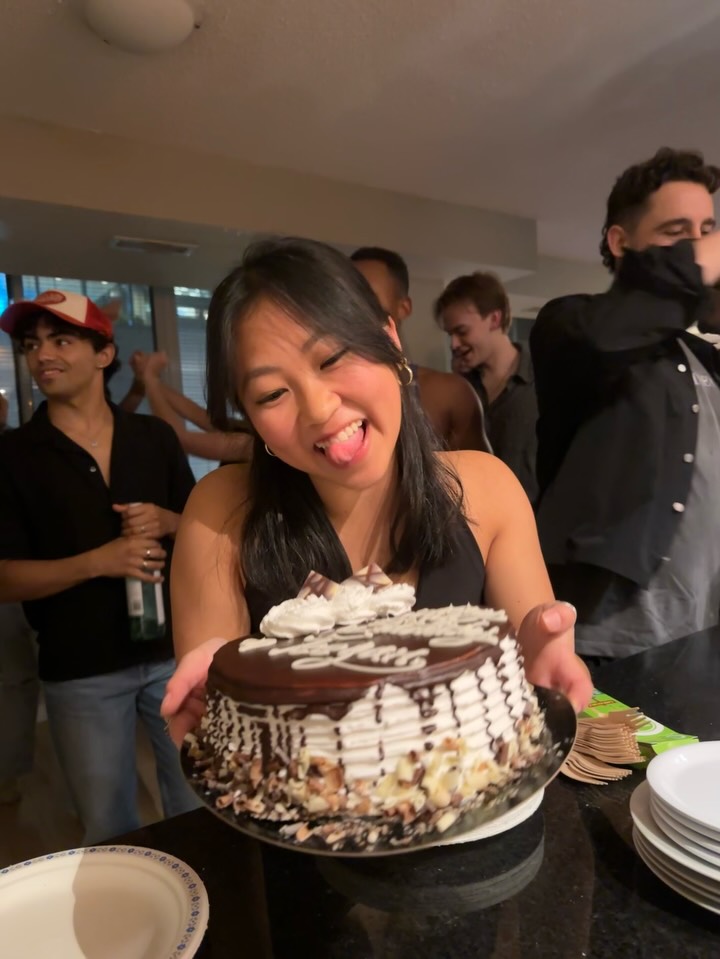 The party is just getting started 🥂