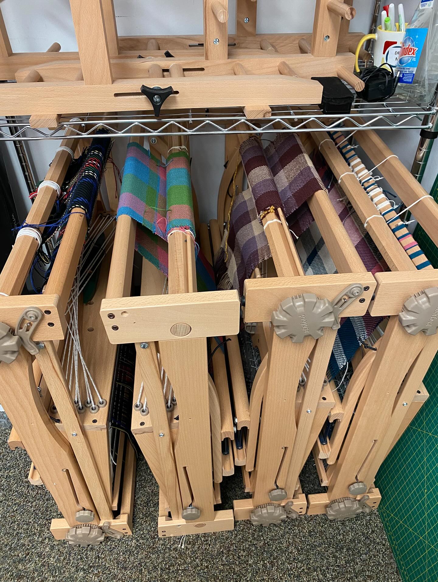 Photo dump. I’m taking a weaving class. I’m admiring little packs of dogs. I’m gathering unknown fruits. I’m going on date nights. I’m taking my child out into the wild. I’m creating lush and moody spaces. I’m setting up my new studio. I’m eyeing waxed cottons.