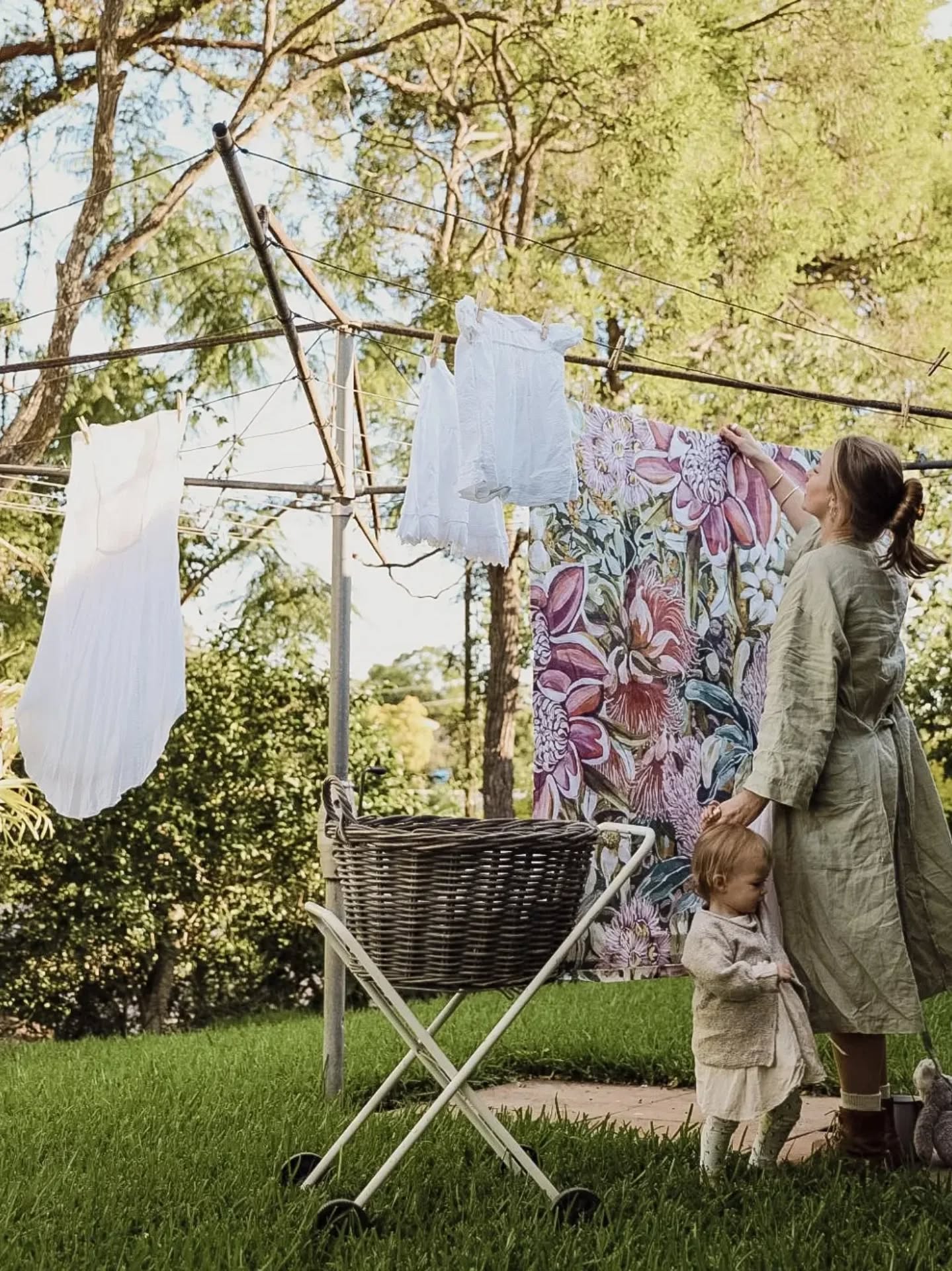 Flashback to 2022 for the very first photoshoot I did for my very first linen tablecloth! I've just done a very limited restock on my website of this design - so if you've had your eye on one - now is your chance!
Wildflower, 100% linen tablecloth
Printed and sewn in Brisbane by @applik_digital_fabric_printing
Suits a 6-8 seater table (1.4x2.5m)
$300 including delivery
@katequinnart took these photos for me in my Nanas backyard when my first daughter was 1 🥹 so fun!
#linen #tableware #australianmade #madeinaus #decor #tablesetting #linentablecloth #interiors #australianflowers