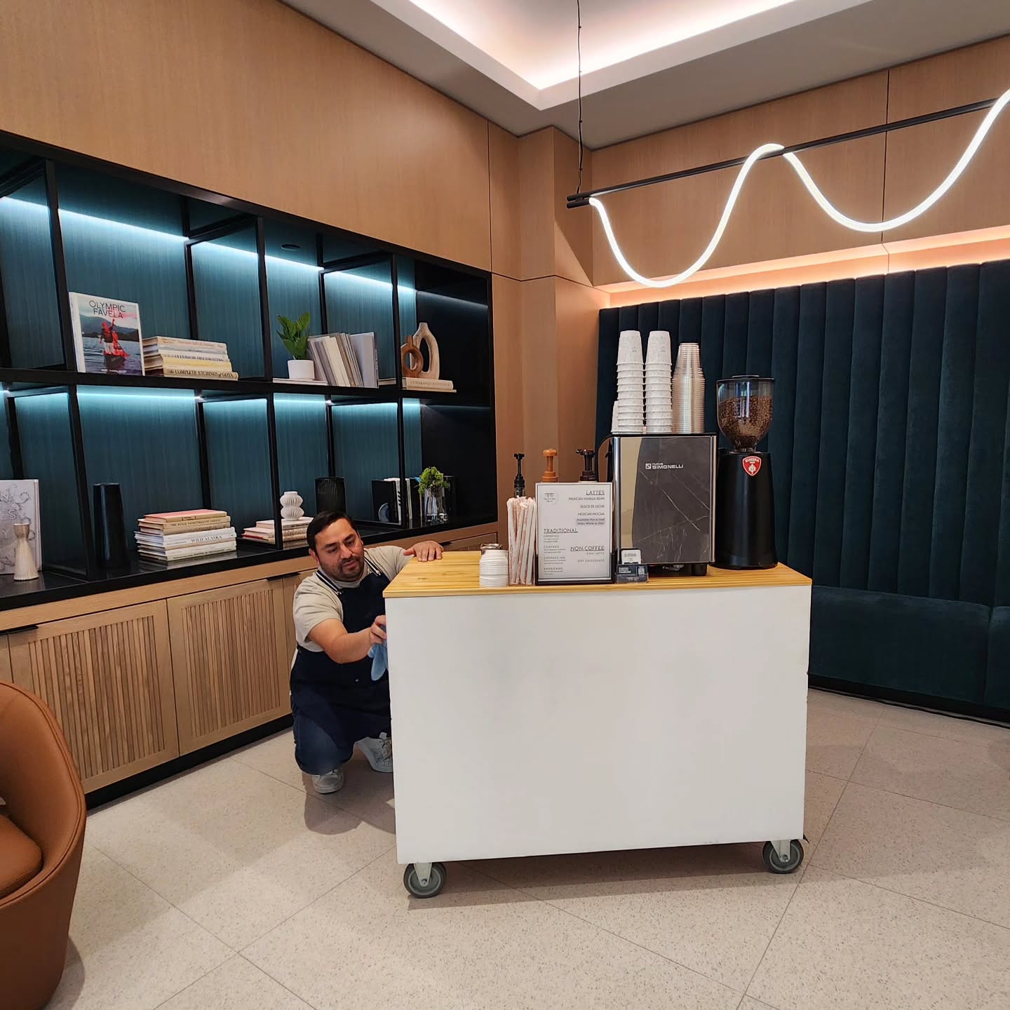 We believe the details ✨️ are just as important as the delicious ☕️. We're making sure everything is flawless for your event! Link in bio to book your coffee cart this Holiday Season!
#tatcoffeelife #tatcoffee #coffeecart #coffeecatering #mobileespressobar #dallas #fortworth