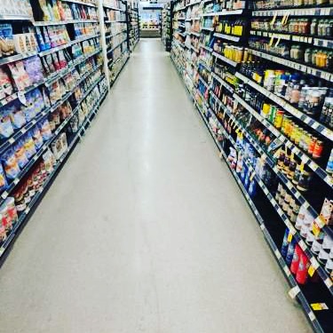 Grocery store cleaning done right ❤️❤️❤️We just finished up our morning floor scrubbing and burnishing at this Charleston supermarket 🧽 Happy Floors, Happy Shopping!💯❤️🧽 #GroceryStoreCleaning #FloorBurnishing #CharlestonCommercialCleaning