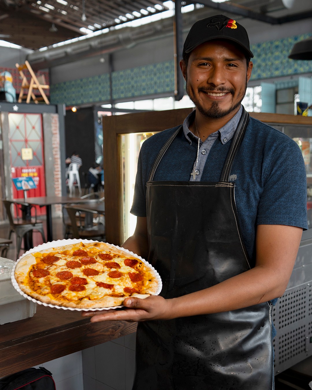 No es casualidad que nuestras pizzas te hagan sonreír. 🤭🍕
Es el resultado de un equipo que prepara cada receta con entusiasmo, cuidado y mucho cariño. ✨
🙌 Tu pizza favorita te espera en Explanada Pachuca como en Explanada Puebla.
.
.
.
#AmantesDeLaPizza #PizzaLovers #Foodie #PizzaSaludable #PizzaDeliciosa #ItalianFood #HealthyPizza #CocinaItaliana #HealthyEats