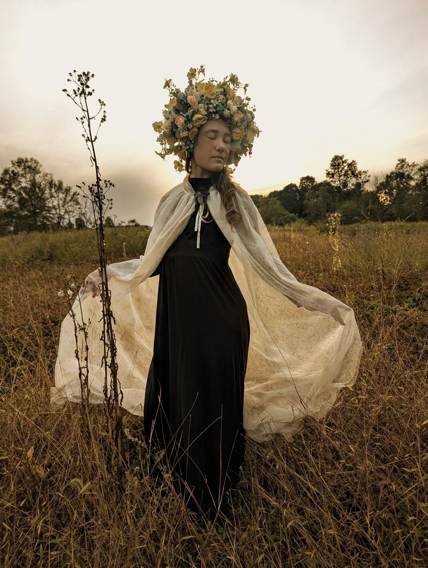 the dark one is born under the sun at Litha
allowing the damp shadows to creep a little longer each day-
devouring the light
demanding to be seen
as more
than the afterthought
of Summer's glow
📷 @oceanqueen2774
#summersolstice #litha #midsummer #goddesdembodiment #goddessworship #aine #sungoddess #fairyqueen #pagan #irishfolklore #ritualadornment #darkfolk #worshipinthewoods #praytothewilds #myallegiancetonatureistotal #bonejewelry #alchemy