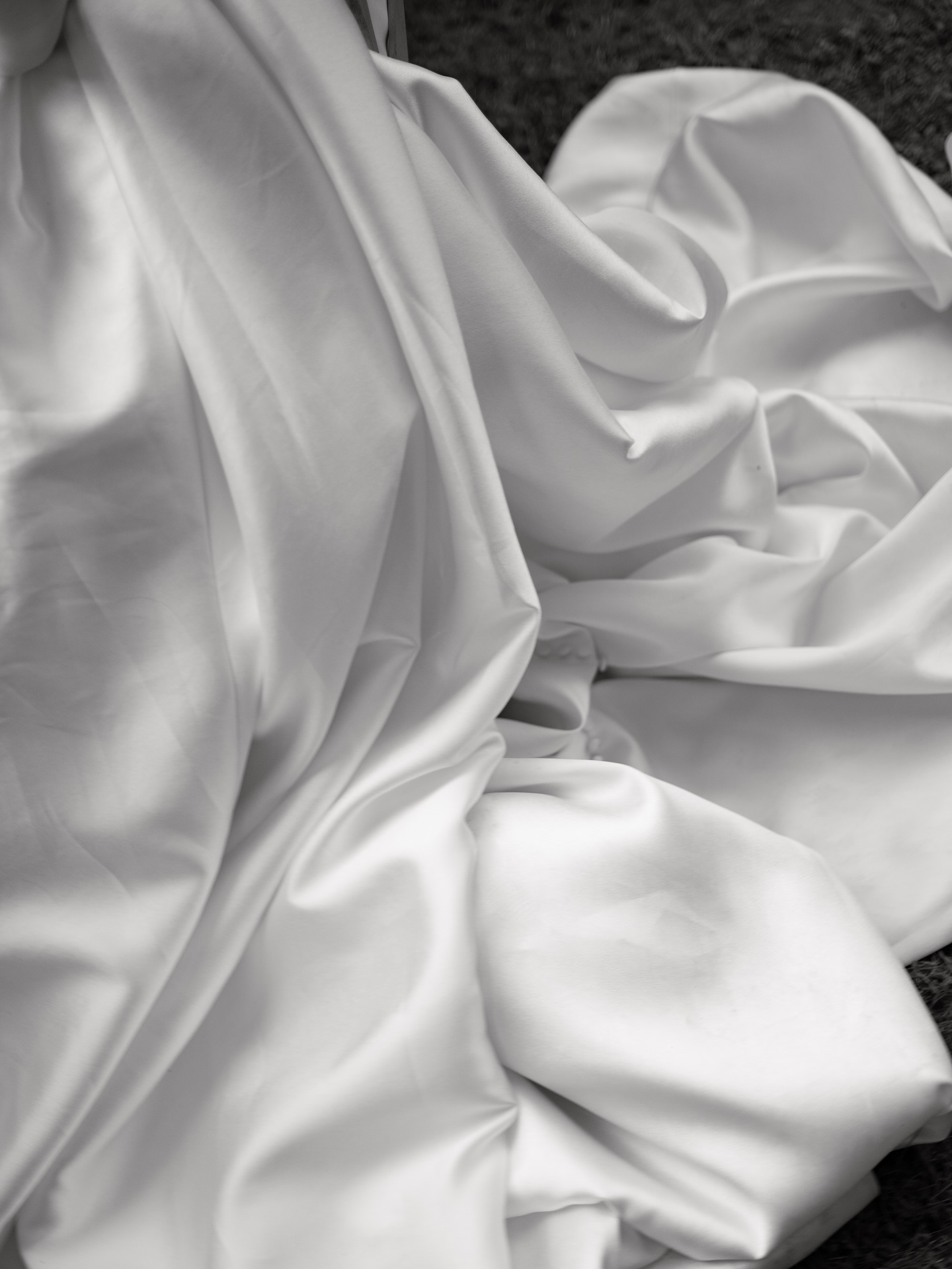 A quiet frame 🎞️
#weddingdetails #amomentforthedress #modernromance #intimatewedding