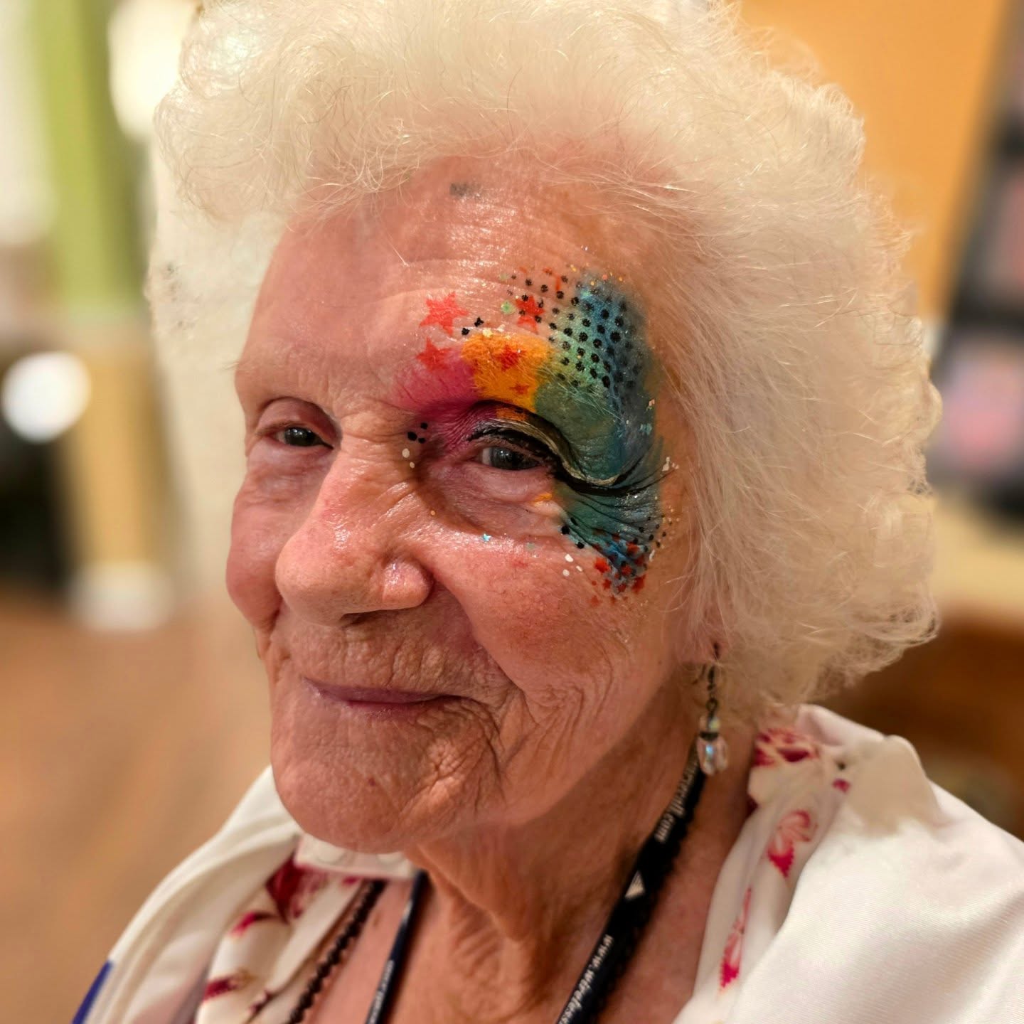Smiles have no age limit ✨ We had the joy of bringing color and entertainment to the residents at a local senior living community!
#FacePaintingFun #ForAllAges #SmilesForEveryone #NashvilleEvents #ElderCareActivities #FacePaintingNashville #BalloonTwistingNashville #EventEntertainment #SeniorLivingEvents #DixieLandFacePainting #AllAgesWelcome #CommunityEvents #MakingMemories