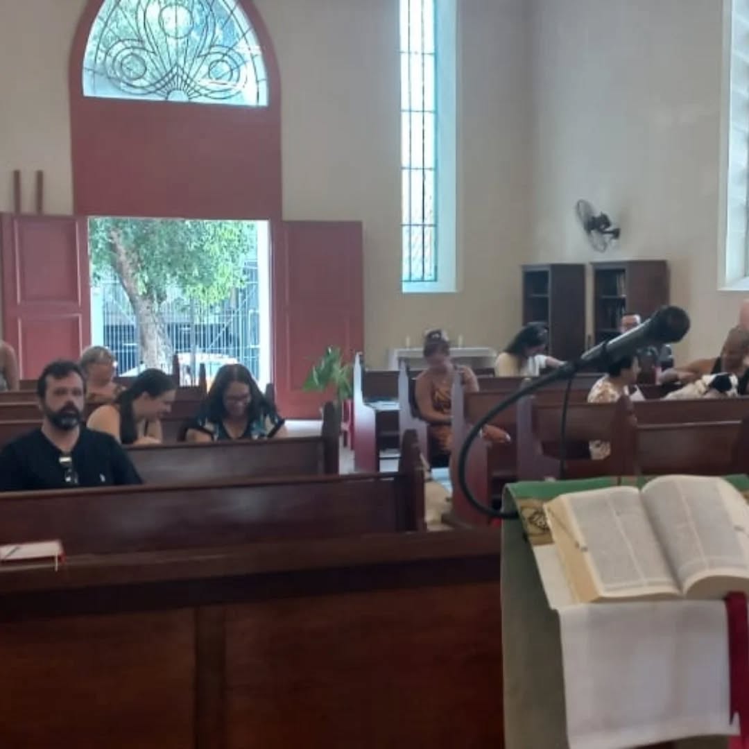 Hoje 04 de Outubro tivemos a presença de irmãs e irmãos com seu animaizinhos recebendo a " Benção dos animais" uma uma manhã de muita alegria e lambejos, rs🐕
Louvamos a Deus por toda criação 🙏🏿❤️🥰
#bençãosdosanimais
#criaçãodivina
#Vida
#gratidão