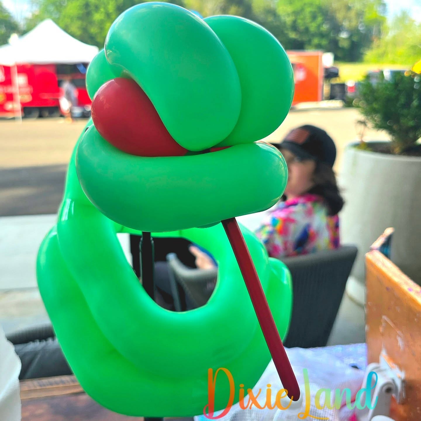 We love balloon twisting and wanted to take a moment to spotlight our amazing balloon artists! 🎈
While we’re big fans of detailed, show-stopping pieces, our specialty is quick, high-impact designs that keep the line moving and the smiles coming! 💨😊
#BalloonTwisting #BalloonArtist #BalloonFun #EventEntertainment #PartyEntertainment #BalloonAnimals #BalloonDesigns #BalloonArt #EventPros #PartyIdeas #NashvilleEvents #NashvilleKids #NashvilleBirthday #DixieLandFacePainting #BalloonTwister