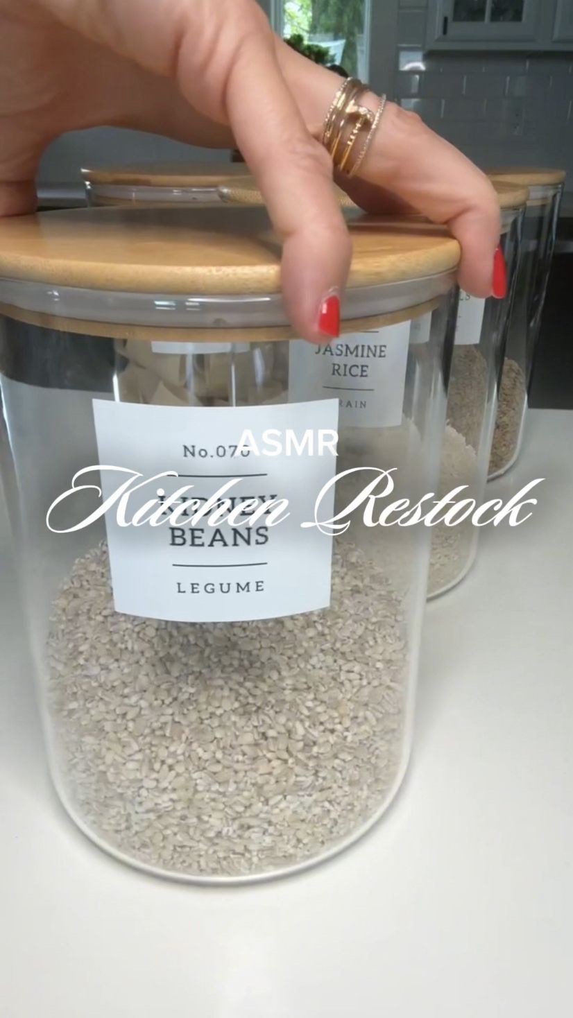 ✨ Give your kitchen a refresh with our glass jars 🫙
Perfect for keeping everything organized, adding style to your home, and making your everyday life easier.
And that’s not all… 👀 Stay tuned for more products to level up your home organization! 🏡💫
-
#professionalorganizer #organizedhome #neatandtidy #asmr