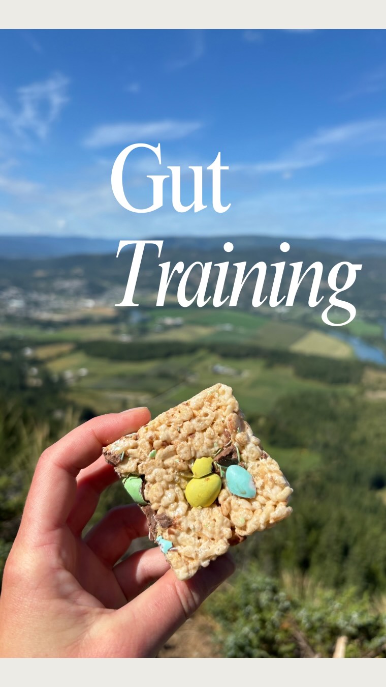 Ever heard of gut training??
Just like your muscles adapt to training, your gut can too. By practicing fueling strategies in and around training, you can:
✅ Reduce bloating and how full you feel during exercise
✅ Improve gastric emptying (less “slosh”)
✅ Absorb more carbs for fuel
✅ Perform better during training and on race day
✅ Reduce GI distress
You can practice gut training by:
✨ regularly ingest carbohydrates during exercise (ie: during long runs/rides)
✨ consuming adequate fluid intake during training (aiming for less than a 2% body mass loss)
✨ practicing your race day nutrition plan (before and during nutrition) during your training block
✨ increase overall carb intake in your diet
✨ train after having a meal or snack
Working with a sports dietitian can help you personalize gut training strategies to fit your training needs and the body sensations you experience 💛
PMID: 28332114
#sportsnutrition #sportsdietitian #foodisfuel #guttraining #nutrition #nutritionist #dietitian