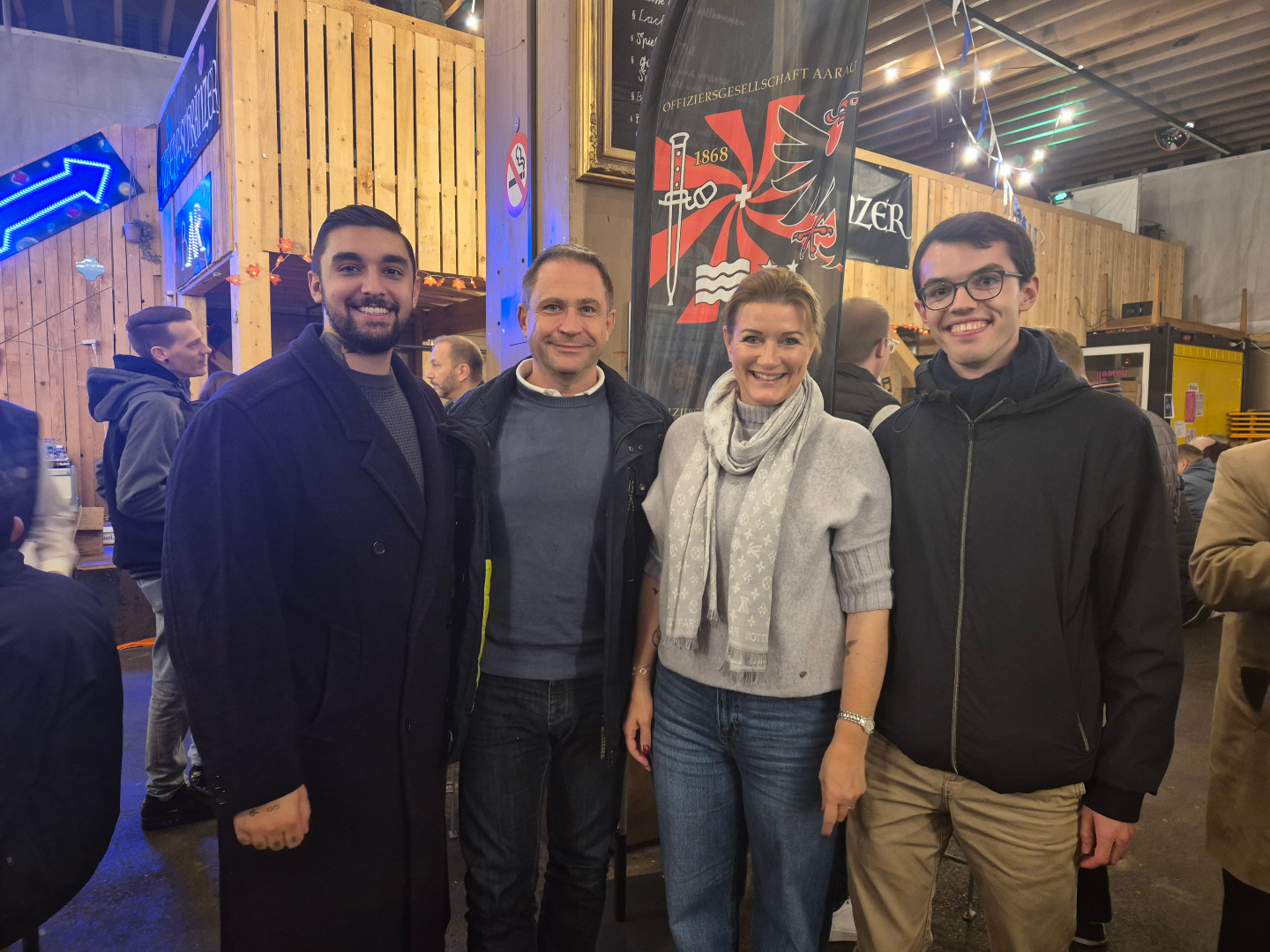 Letzte Woche durfte ich an der traditionellen Chässchnitte Beiz der Offiziersgesellschaft Aarau an der MAG mithelfen. Kameradschaft, gute Gespräche und viele bekannte Gesichter. Merci an alle Gäste und Helfer. #MAG #Aarau #Offiziersgesellschaft #Militär #Tradition