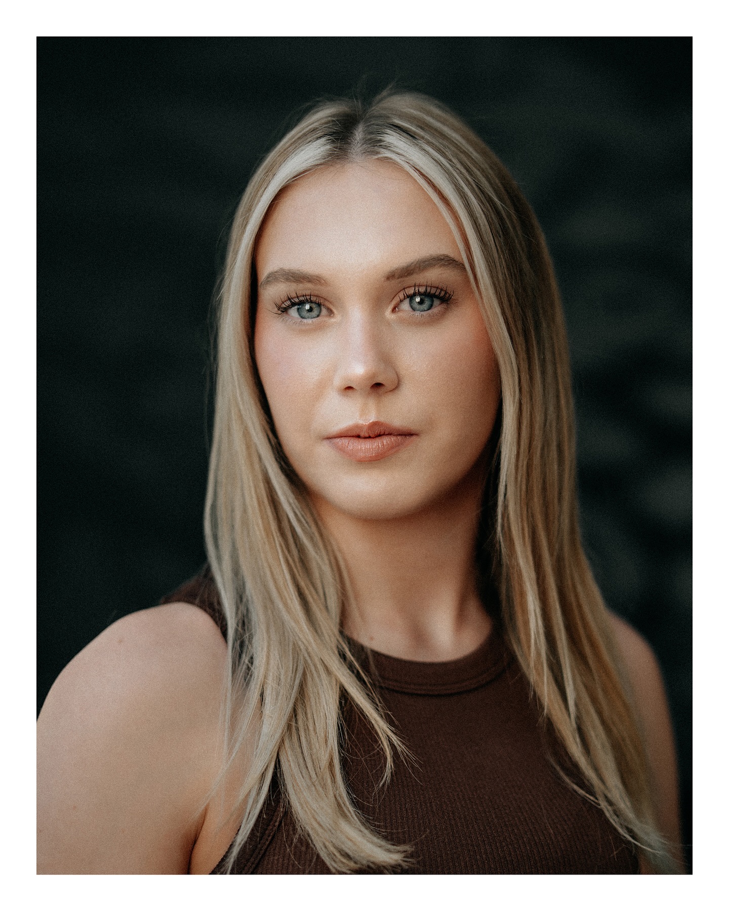 Headshots for Jess ✨ She sent over some styles she liked, and we built from there. Shot on 50mm with a 1/8th Bloom filter and a touch of gobo texture on the backdrop for some extra character.
Good luck with your applications, Jess — rooting for you! 🙌
#headshots #portraitphotography #photographer #portraitmood #creatorsandartists #photographyart #lightingdesign #studioportrait #creativeportraits #photostyle #cinematicportrait #backdropphotography #texturedlight #portraitshoot #professionalheadshots #50mmportrait #bloomfilter #gobolighting #moodyportraits #creativelighting