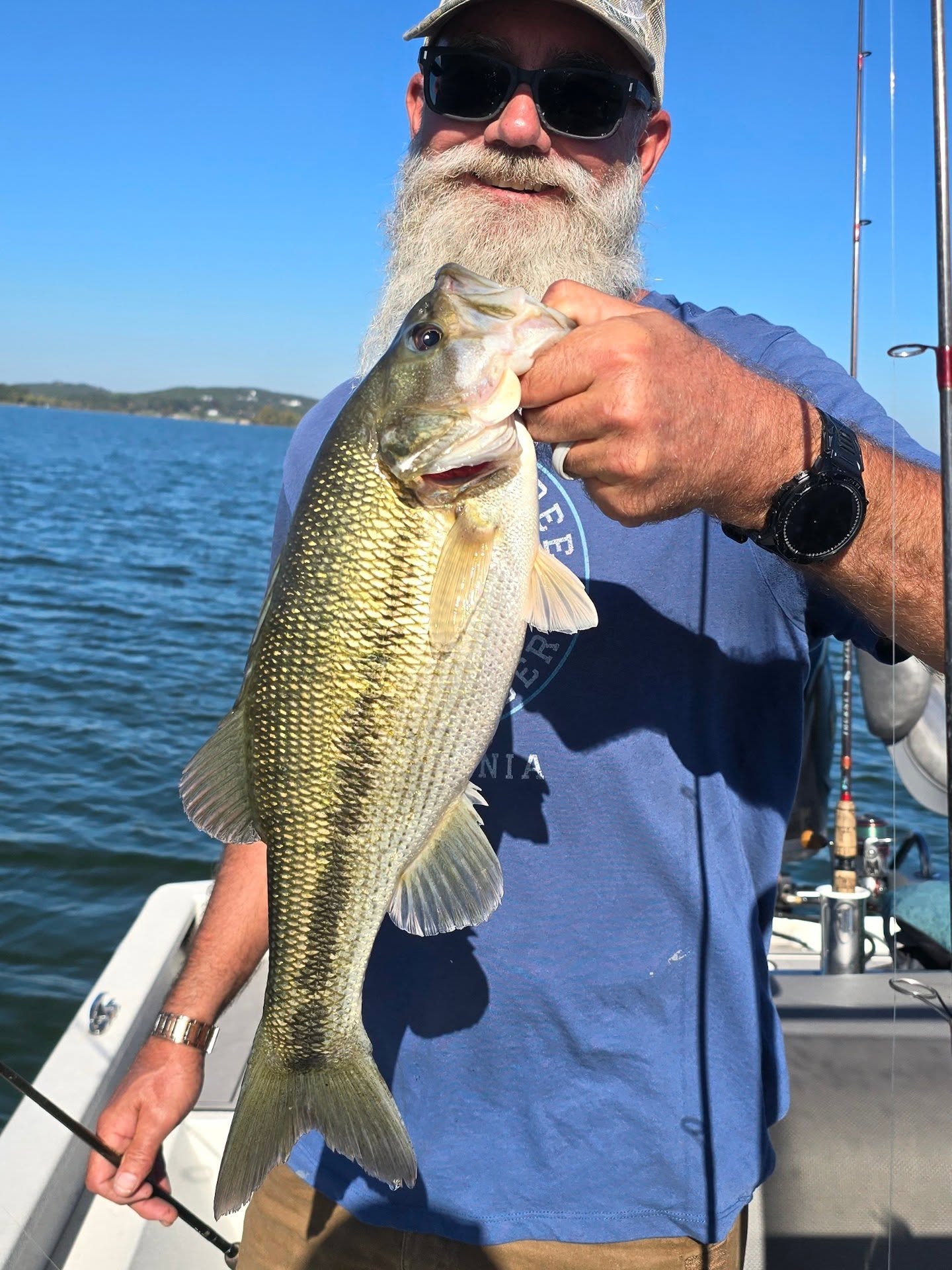 Great trip yesterday up on Table Rock. Yes dropshot and yes live crawlers but cant argue with the results. K's up to 18" and smiles.
#tablerock #bassfishing #Frenzelsguideservice #fishingbranson.com #bransonmo @sqwincher_outdoors @fins_outdoors