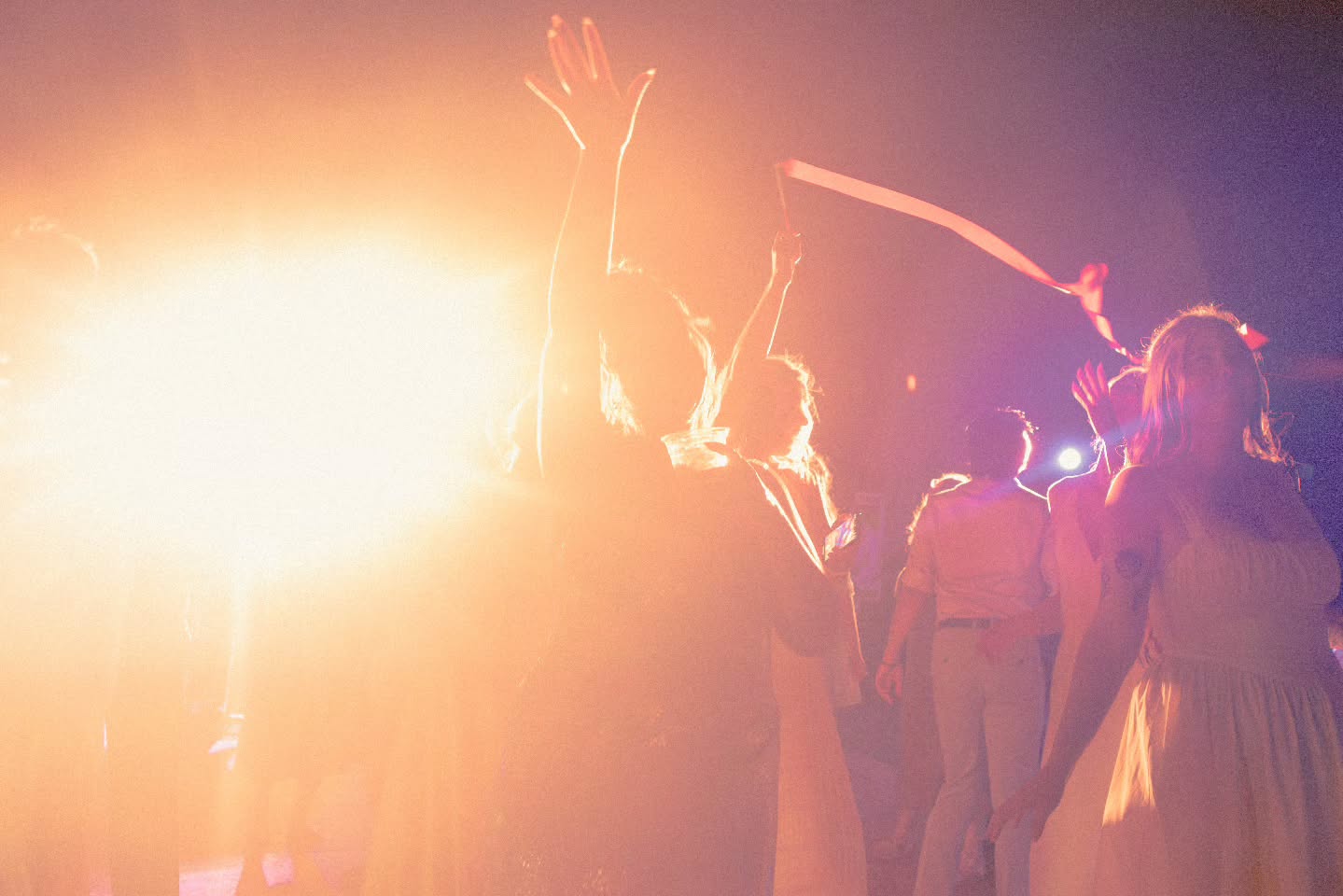 A dreeeeeeeeeam !!! ♡
.
Very into light design for your reception! Makes your wedding feel like a movie ✨️
.
.
.
.
.
.
.
.
.
#canmoreweddingphotographer #calgaryweddingphotographer #vancouverweddingphotographer #destinationweddingphotographer #cinematic #documentaryweddingphotography #filmweddingphotographer #weddingdesign