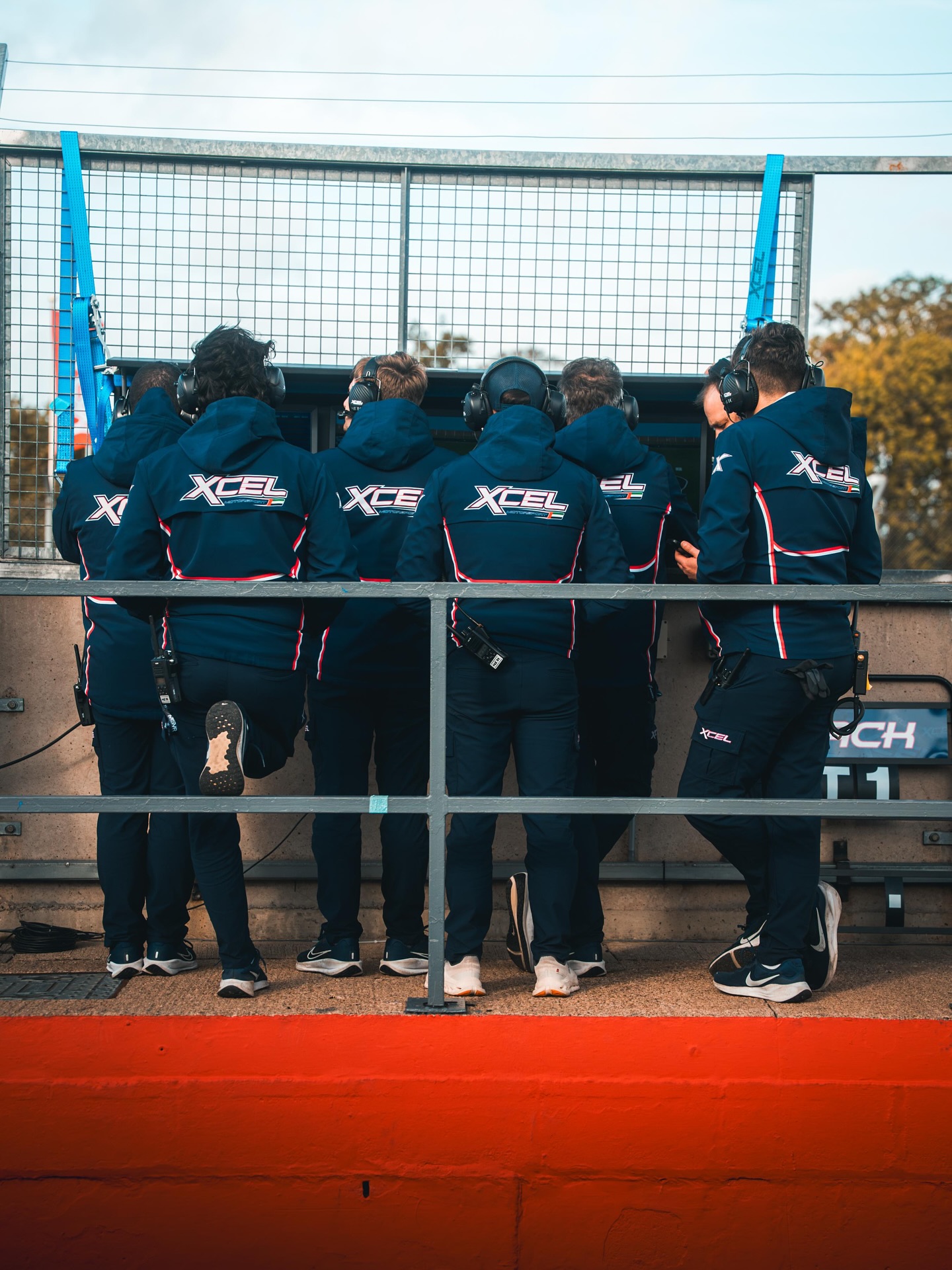 Qualifying and first races complete at Brands Hatch and Donington. All eyes on tomorrow! 👀
Great drive from Heuzenroeder to finish P4 in GB3 at Donington. Fernandez put in a solid performance at Brands Hatch finishing up Race 1 in P7.
#xcelmotorsport #britishf4 #gb3