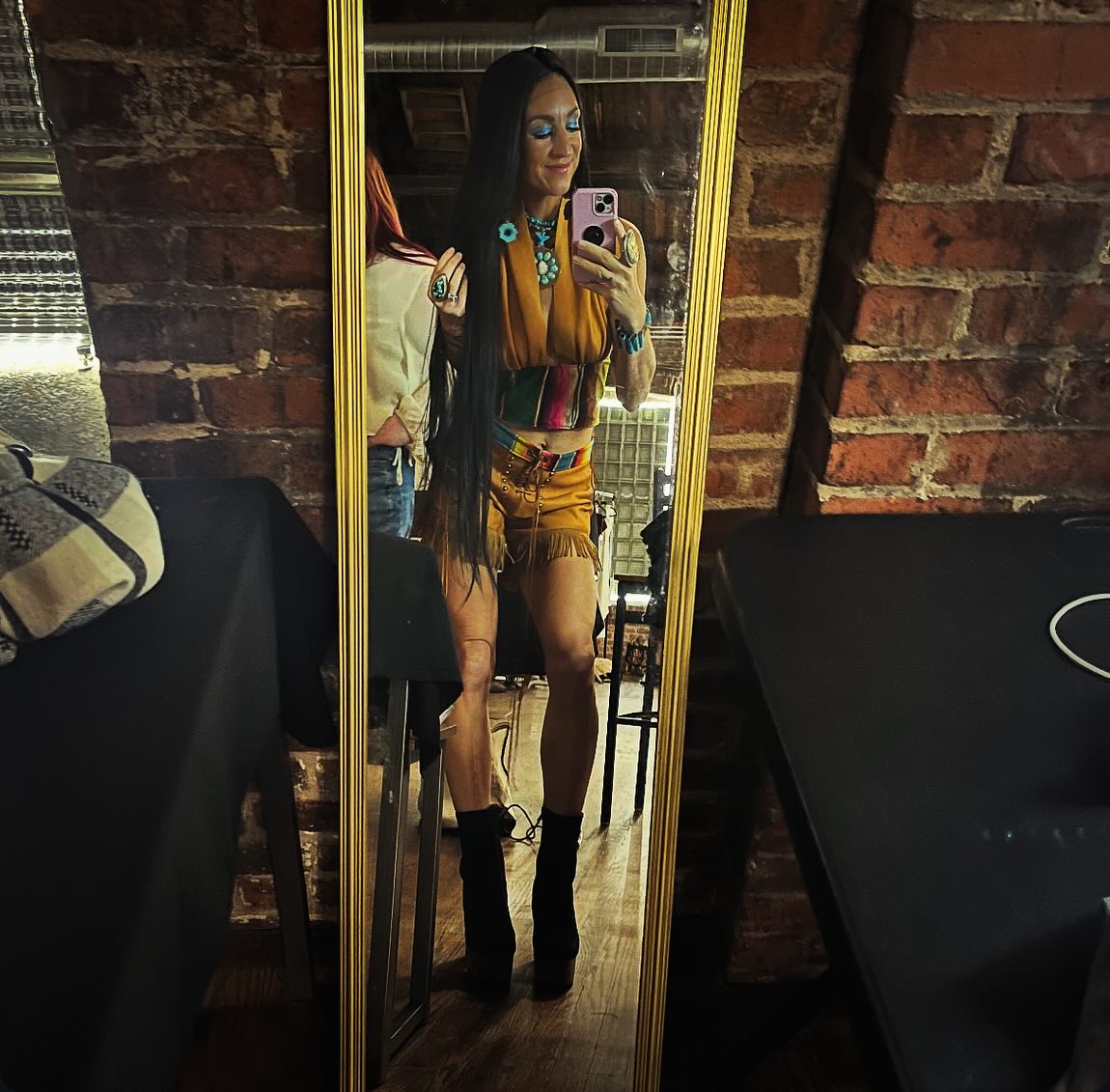 I think I’ll just be Cher now.
Thank you @michelledarin for making this dream real!
#pop #music #sonny #cher #sonnyandcher #igotyoubabe #singer #musiclife #fashionweek #fashionshow #fashion #musician #musicianmom #hair
@syrfashionweek @makeup__mimosas @manes_by_mollyh @ashleycoxmusic @middleagesbrewing @cher