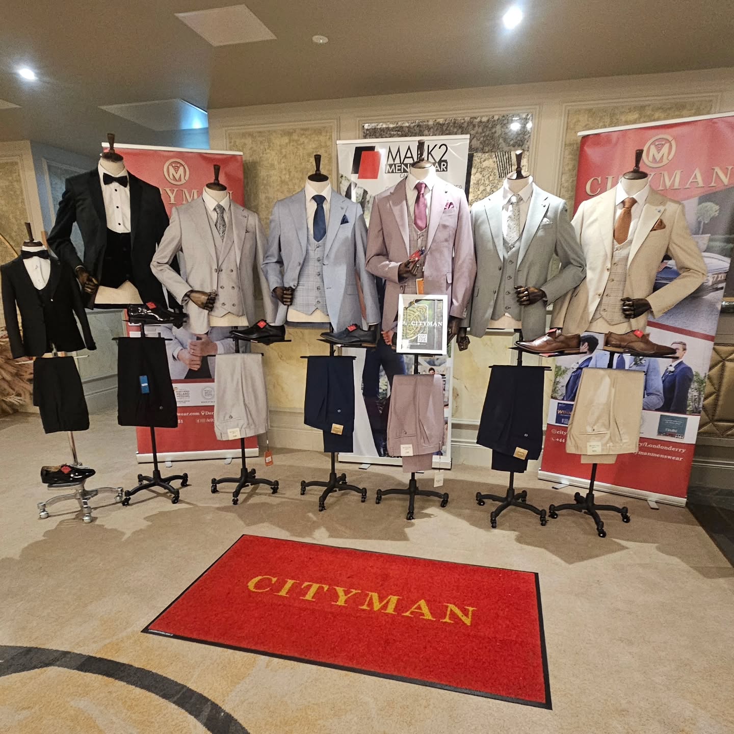 Join us today from 1-4 at the beautiful @ebringtonhotelderry for the @pbws1 Wedding Fair ๐
We can't wait to meet you and answer any questions you may have about groomswear for your big day ๐คต๐ป