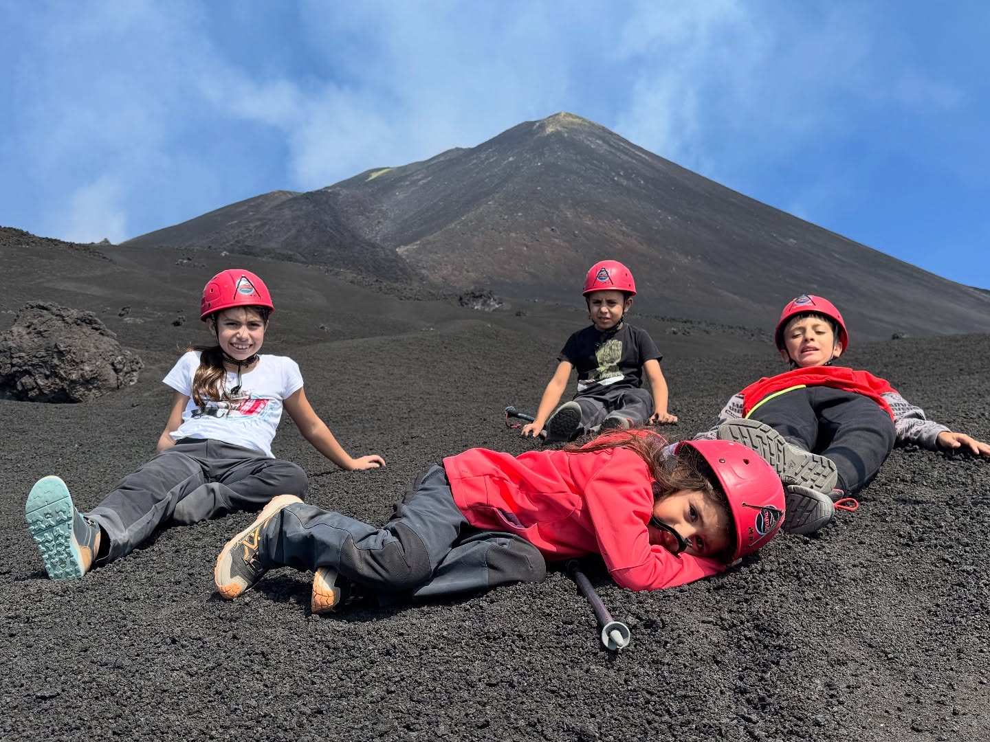 #Etna 3000 Easy
#sicily #etnative #sicilia #guidevulcanologichesicilia
👉 Info/Prenota
🌍https://www.etnative.com/etna-3000-metri
📲 +393780861560
Ⓜ️ etnativo@yahoo.it