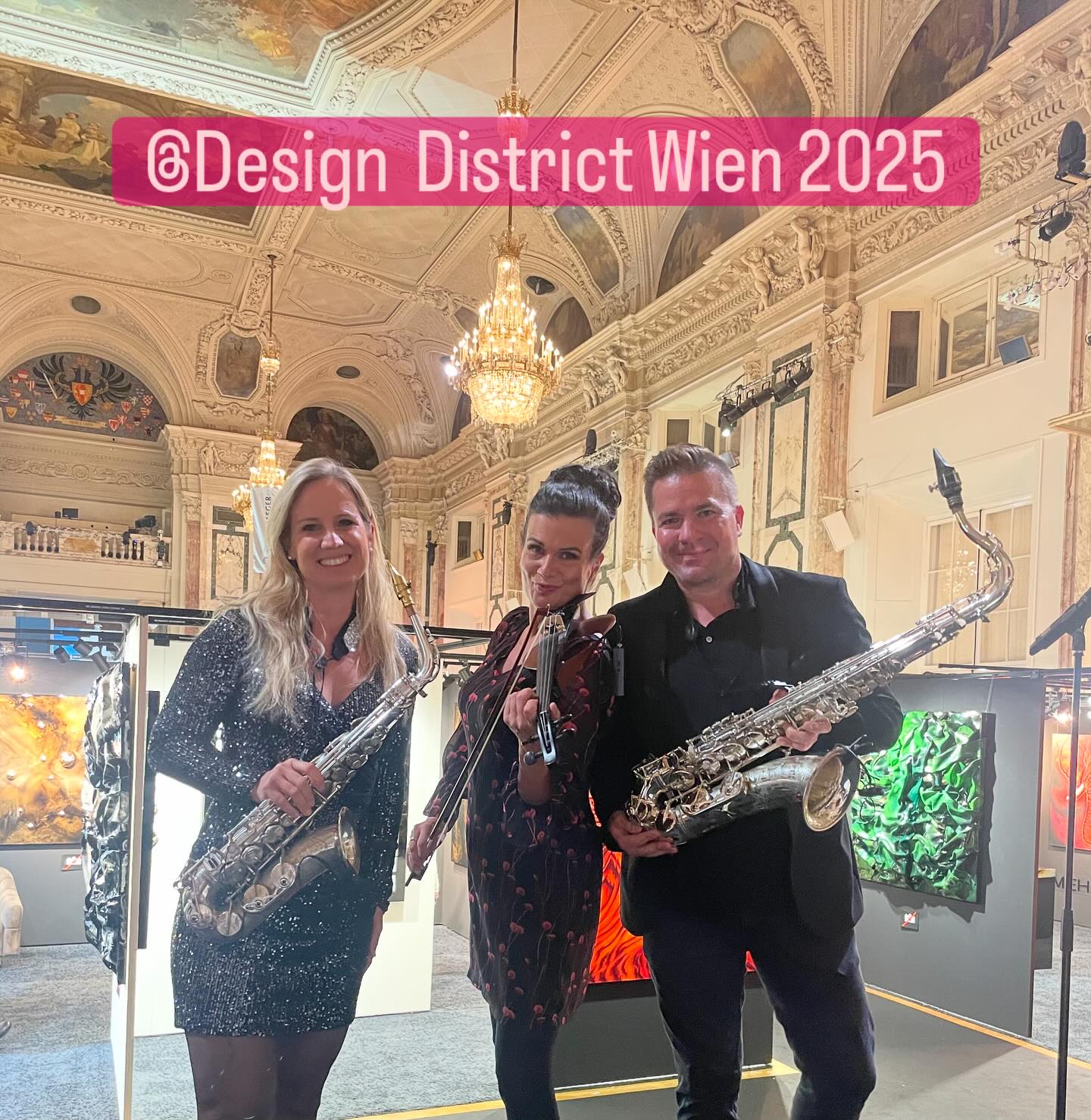 Sax & Violin live in der Hofburg 🎷🎻
Design, Musik und super Stimmung 🔥
#DesignMesse #Wien #Hofburg #Saxophon #Violine #LiveMusik
#ViennaVibes #EventHighlight #DJ&sax #WienEvents #ElegantVibes #party