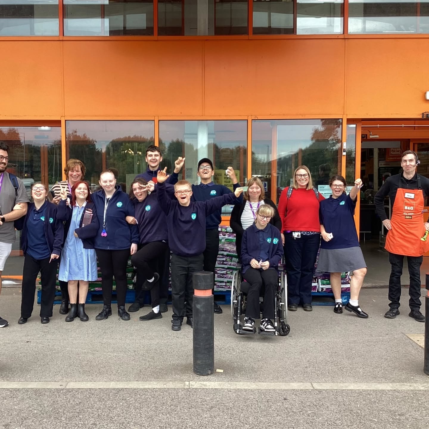 🛠️✨ DIY dreams came true this week for young people from classes 1–4! From tool time to paint mixing magic, our young learners got hands-on at B&Q and absolutely loved it.
Massive shoutout to the incredible Yeovil B&Q team for the warm welcome and unforgettable experience—you made it truly special! 💛
#DIYDay #LearningByDoing #ThankYouB&Q #FutureBuilders #SchoolTripVibes #B&QYeovil
