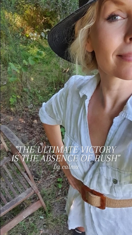 "The ultimate victory is the absence of rush" – La calma
Når du dedikerer dig til at arbejde med at regulere dit nervesystem, sker der et dybt skifte — et skifte, der mærkes som en blid og kærlig ro i kroppen.
Du oplever:
Med roen kommer klarheden - Med klarheden kommer retningen.
Ønsker du ro i kroppen - klarhed og retning?
Så vil jeg invitere dig til at starte her🌱
.
.
Ønsker du støtte i din udvikling, sparring og hjælp til, hvordan du kan regulere dit nervesystem og finde ro og retning?
Book en uforpligtende samtale eller en 1:1 session.
✔️ Kontaktinfo i profilen/bio
.
.
"The ultimate victory is the absence of rush" – La calma
When you dedicate yourself to working on regulating your nervous system, a deep shift occurs — a shift that is felt as a gentle and loving calmness throughout your body.
You experience:
With calm comes clarity — with clarity comes direction.
Do you want calm in your body, clarity, and direction?
Then I invite you to start here 🌱
.
.
Do you want support in your personal growth, guidance, and help with regulating your nervous system to find calm and direction?
Book a free consultation or a 1:1 session.
✔️ Contact info in profile/bio