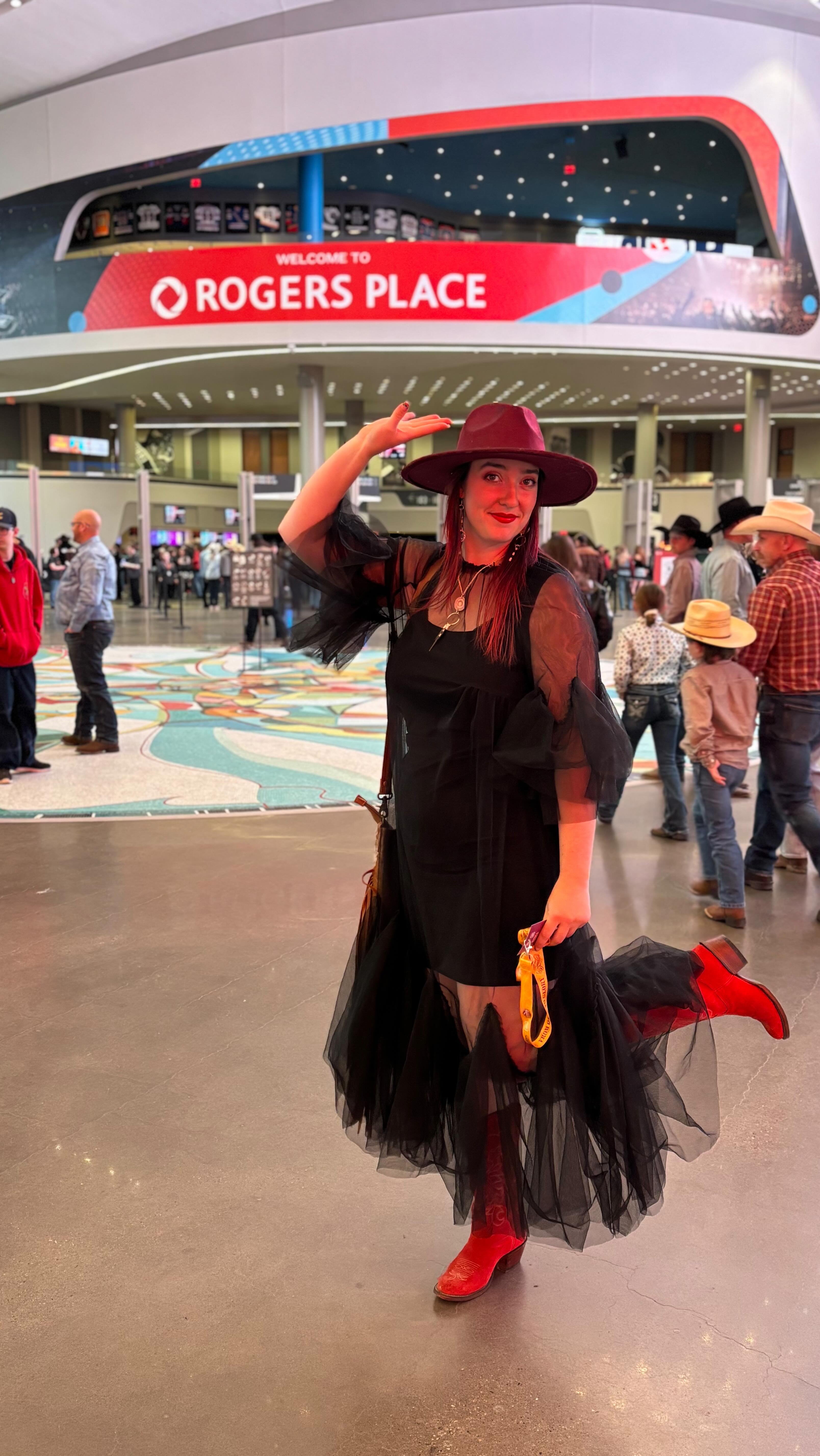 What an explosive Day 3 @canadianfinalsrodeo_official!! We caught up with some of yesterdayโs competitors to catch all the behind the chutes stories. Listed in order of video we have:
- @dantanbertsch scored an impressive 86.75 in bareback earning him the win for round 3
- @scott_guenthner has dominated steer wrestling at the CFR taking his third straight win of the week
- @ashbacher18 tied for second in round 3 with a formidable score of 87.25 in saddle bronc
- @kyle.lucas88 and @__beaucooper pulled out all the stops where they tied for first with a time of 7.6 in tie down
- @gradyyoungs pulled off the top score of the night at 88.25 in bull riding
These competitors bring the ๐ฅ๐ฅ every night, see you for round 4 of CFR51!!
#cfr #round3 #rodeo #competitors