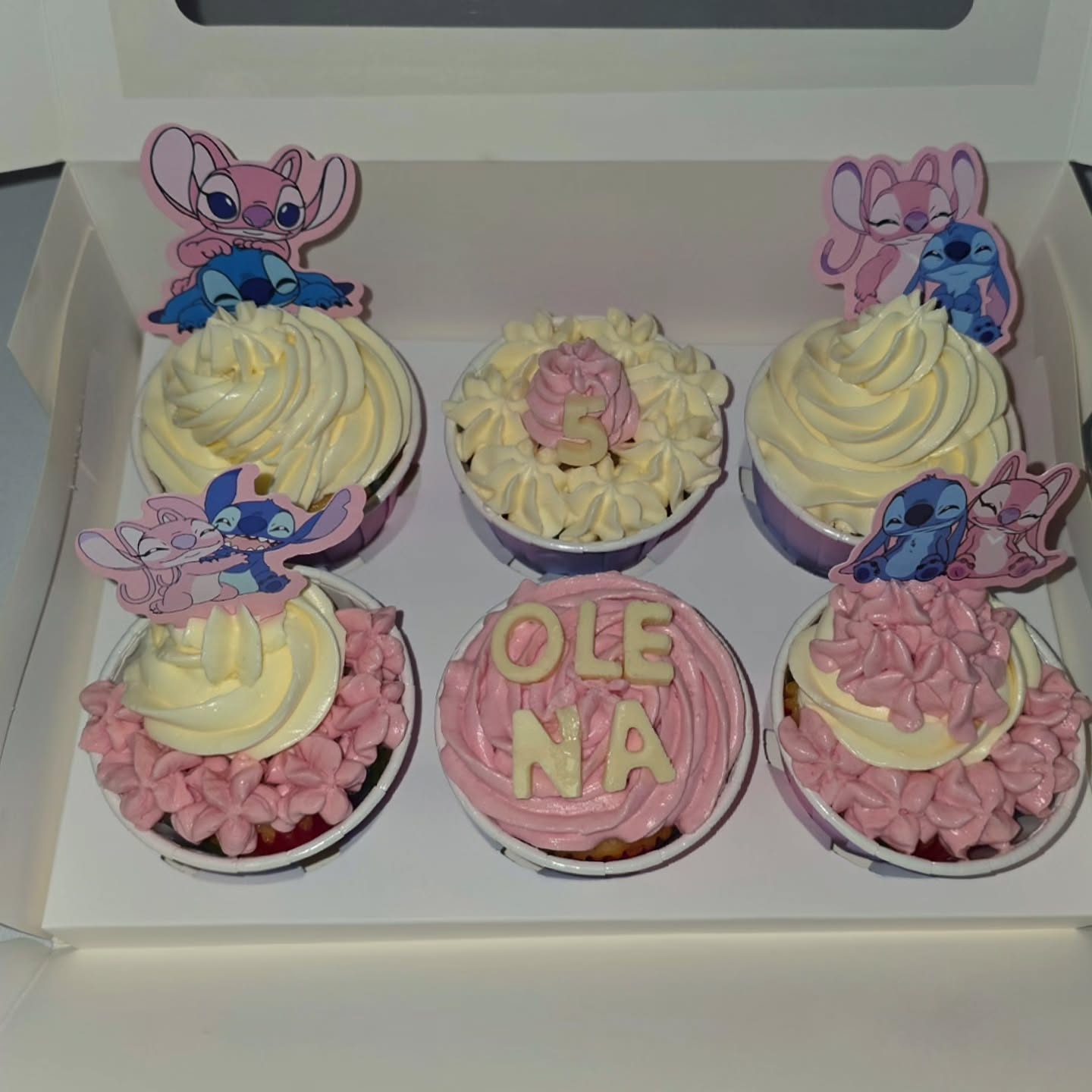 Stitch and Angel cupcakes 🧁
.
.
.
.
.
.
.
.
#cupcakes #stitch #stitchcupcakes #pinkcupcakes #baked #bakery #birthdaycupcakes #strijen #hoekschewaard #liloandstitch #bakeitupnl