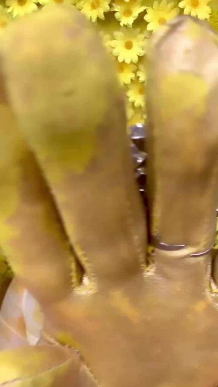 🏳️🌈 Happy #LGBTQIAHistoryMonth! Today we are celebrating with the help of @malai, the creator and host of @queerbrownhistory! 🏳️⚧️
📻 Today we are talking about India's first queer radio station called Q Radio. In 2013 it became India's first radio station tailored to the LGBTQIA+ audience. The show offered queer community members and listeners a platform to discuss and share their lived experiences.
🗞️ Sourced from the Wall Street Journal.
🥰 To support her work venmo @malaiNYC or to support us visit desirainbow.org/donate!
--
#LGBTQ #Trans #LGBTHistoryMonth #LGBTQIAHistoryMonth #NonBinary #GenderFluid #DesiRainbowAlly #Allyship #Desi #LGBTQIA+ #queer #Desi