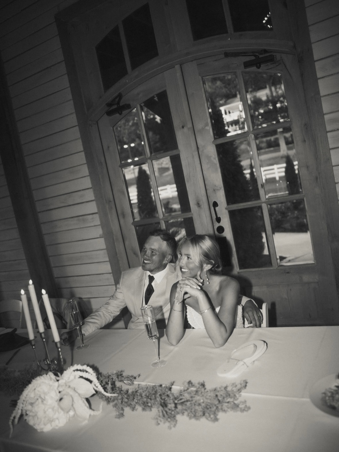 A moment for the details—handled seamlessly by The Day Of STL. ✨
.
.
.
Photos: @hannahlillianphotography
Venue: @knotting.hills
DJ: @kenynjames
Dress: @claricesbridal
HMUA: @mariahdeshayemua