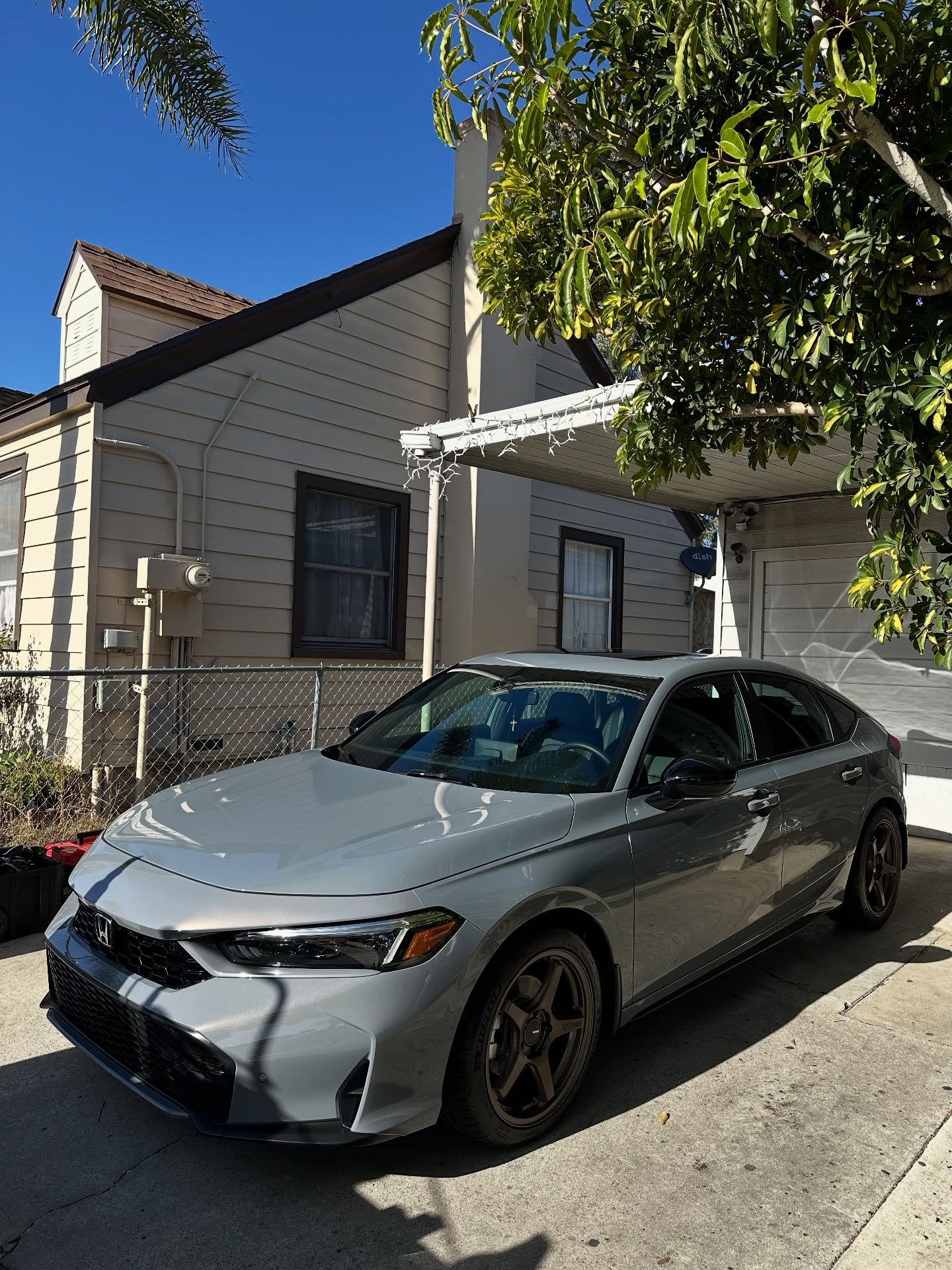 Overspray removal/ full polish/ full 5 year ceramic coating applied.
DM OR TEXT 8583616551 TO BOOK!