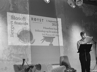 Fotografier fra Bergen Filosofifestival på Bergen Kjøtt.
Tusen takk for alle som kom. For en herlig kveld det var!
@erlemaloney 📸
