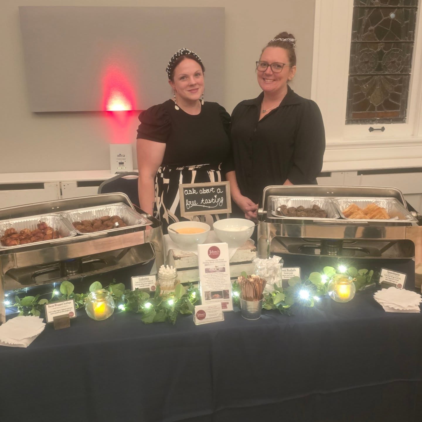 Krista and Samantha had lots of fun tonight representing Juliana's at the wedding expo and open house at @sanctuarymaynard
Thanks for having us! And thanks to @pop_by_posh16 for the fun photobooth pics! 🤍