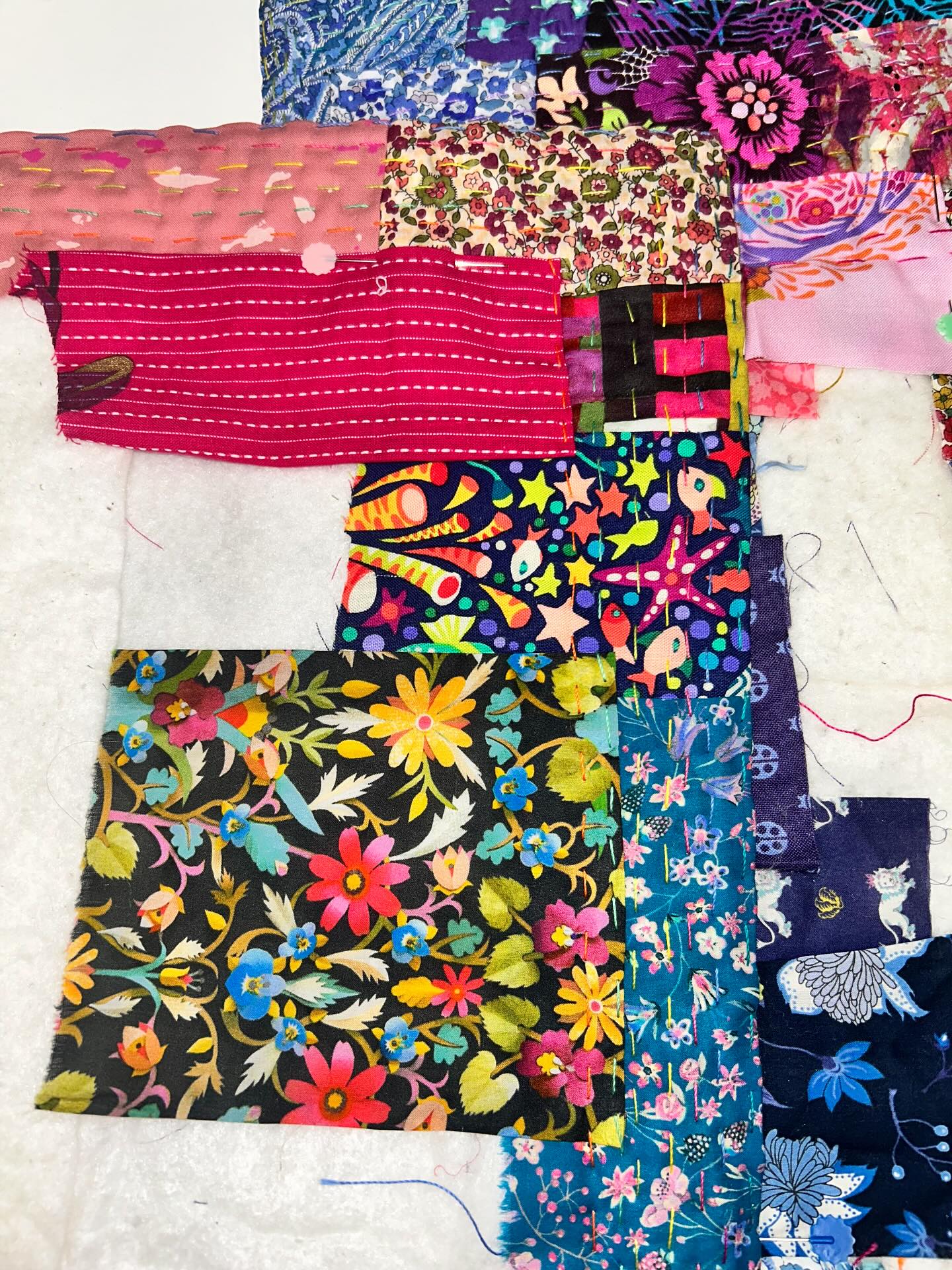 An absolutely brilliant day teaching Kawandi to a group of wonderful ladies - much laughing and eating of chocolate was done, we even managed some stitching! ❤️🌈
#kawandi #kawandiquilts #kawandiquilt #kanthaquilt #kanthaquilts #handquilting #handquilted #handquilt #handsewing #handsewn #handstitched #handstitching #aurifil #aurifilthread #aurifil12wt #sewtherainbow #miniquilt #libertyoflondon #libertyfabric #libertytanalawn #scrappymakesmehappy #scrapquilt #scrapquilts #noscrapleftbehind #sewingisfun #reuse #sewingismysuperpower #quilting #patchwork #quilts