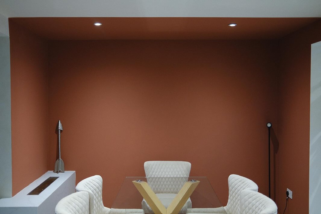 Not every statement has to be cladded or panelled - sometimes, a bold, uninterrupted tone can do all the talking.
A rich block colour has the power to frame a space, creating warmth and intimacy without feeling overbearing.
A subtle reminder that simplicity, when done well, always makes the strongest impression.
Colour - LICK01
