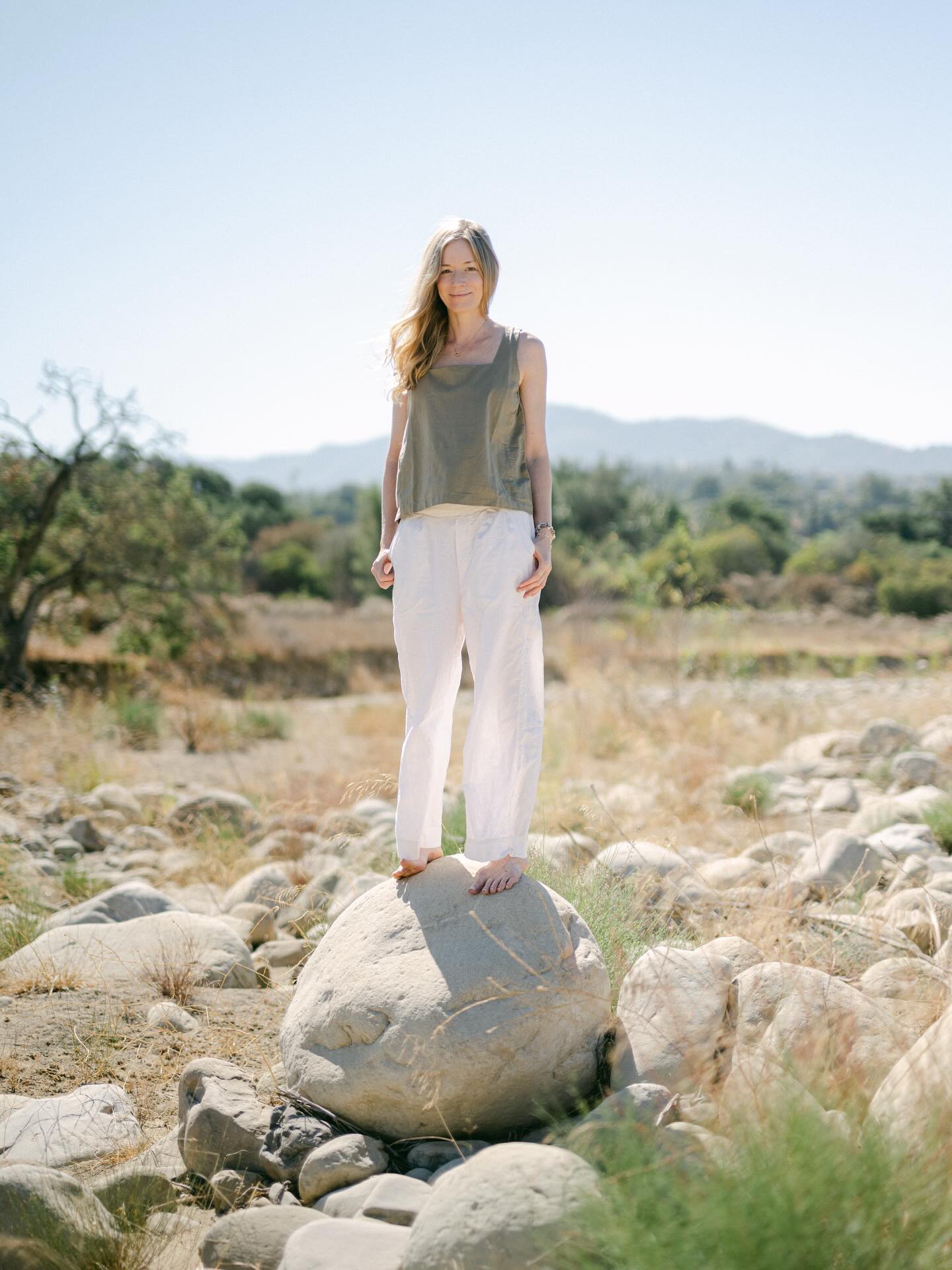 You are taken care of ✨
Sometimes when things get hard it’s good to remember there are energies around you all the time that are supporting you on your path.
You can call them angels, spirit guides, universal source energy etc.
More so lately I’ve been tuning into these subtle and not so subtle energies, acknowledging and thanking them for supporting me on this journey.
When I allow myself to rest in these energies there’s a great peace that washes over me and I breathe a little easier.
📸 @lets.spread.beauty
#trust #path #energy #universal #source #spiritguides #angels #healing #rest #guide #tunein #support