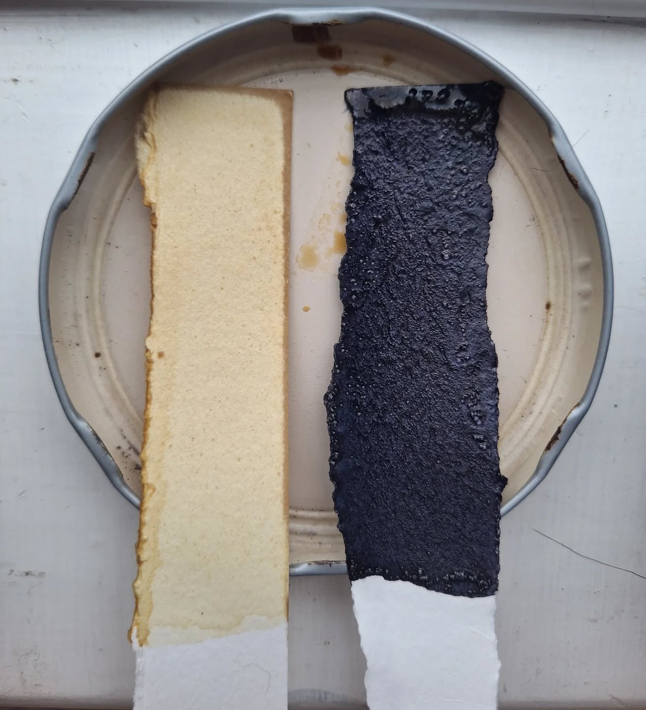 It's a bit messy to document while adding the iron sulphate and the transformation is quite instantaneous so wasn't worth setting up a video.
But as you can see quite a transformation. 7 day fermented knopper gall (gallic acid) solution on the left, and then moments later after adding the Iron sulphate on the right. No Gum Arabic has been added yet.
Looks to be a promising batch!
#ink #oakgall #oakgallink #knoppergall #ironsulphate #process #method #artsupplies #foragedartsupplies