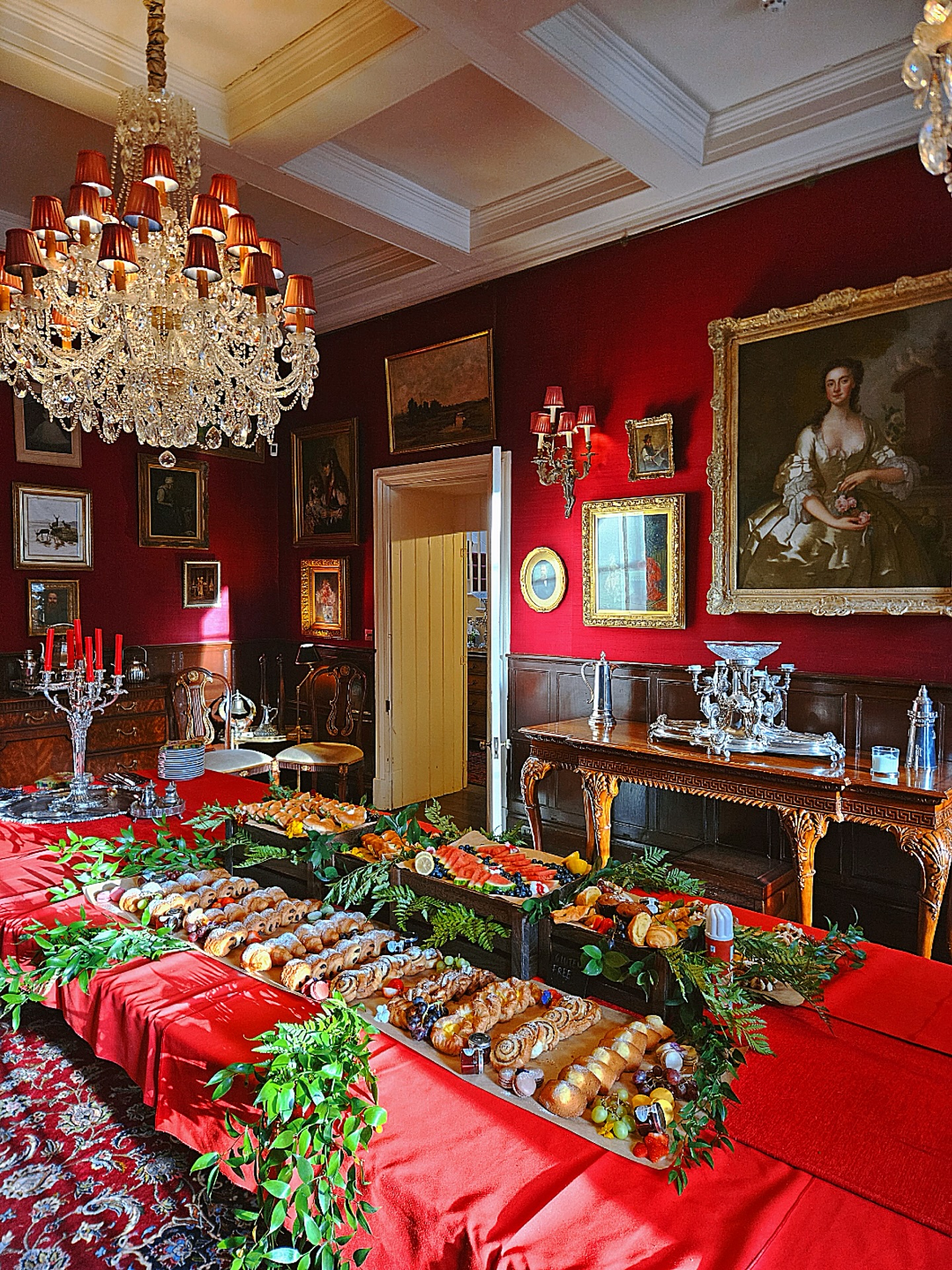 Day 2 | Sweet Grazing Breakfast with Bagels 🥯
📍 @hinwickhouse