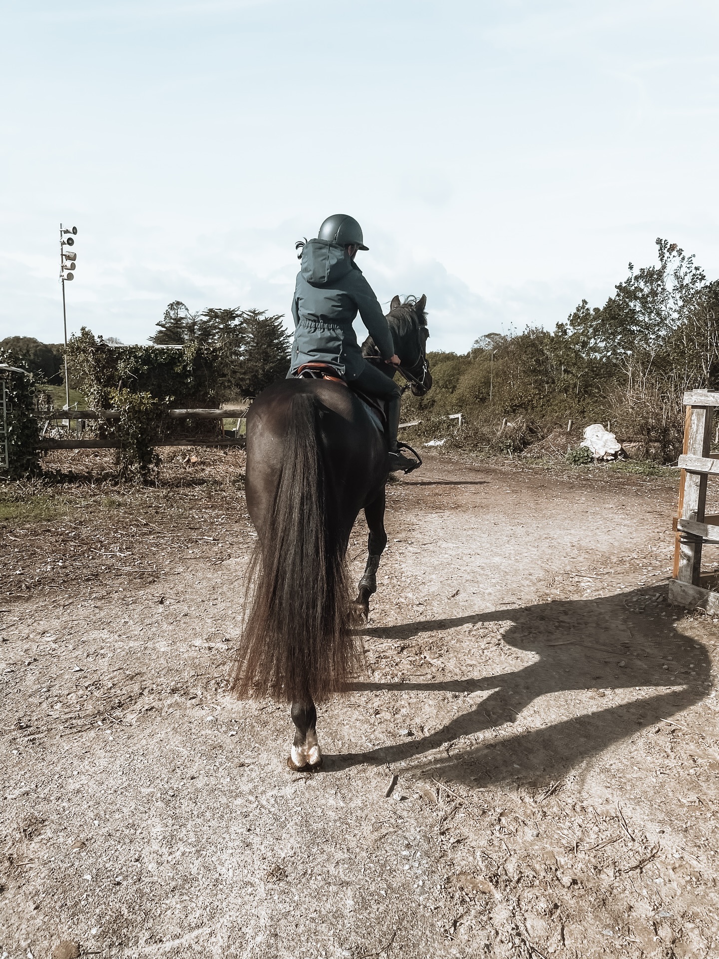 If anyone had told me six months ago at my lowest point that in six months time I would be where I am now, I would have never believed them.
I’ve found the man I only thought existed in fairytales, and have never felt so valued, loved and appreciated. I’m almost 2 stone up from where I started recovering in May, my partnership with chan has never been stronger and today for the first time in over a year I went to a competition.
Today I felt a level of joy and contentment that I’ve honestly never felt.
I’m so glad I trusted the process, kept fighting, took those tiny steps every day and handed my control over to the universe to lead me to where I was supposed to be all along ❤️
#recoveryispossible