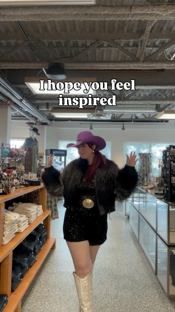 Drum roll pleeeease ๐ฅ๐ฅโฆ.
Last but certainly not least I partnered with @smithbilthats to create some fun and bold @canadianfinalsrodeo_official looks!!
Smithbilt has beautiful clothing, exceptional craftsmenship hats and big personality, I would highly recommend mosey on down to their store to find some gems!!
#cfrfashion #iconic #western