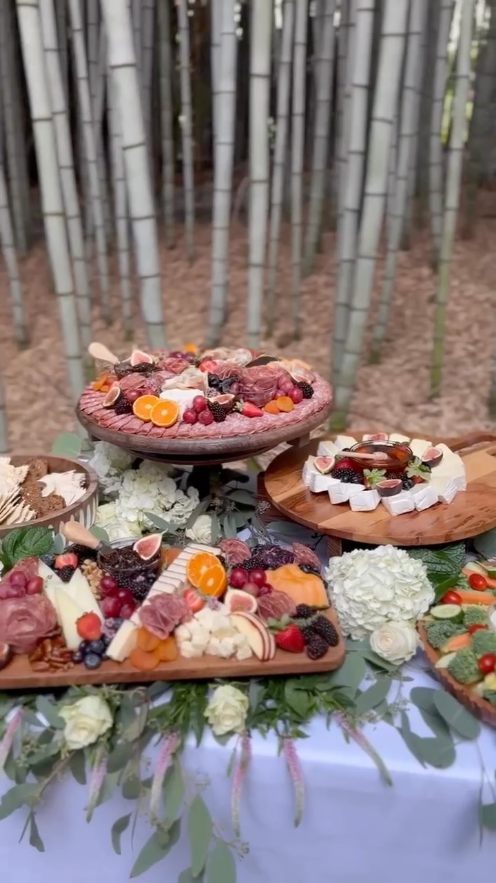 POV: You wander into a bamboo forest for cocktail hour and find this magical grazing table. Let the grazing begin!
#charcuterie #wedding #weddingcharcuterie #grazingtable #cocktailhour #bambooforest