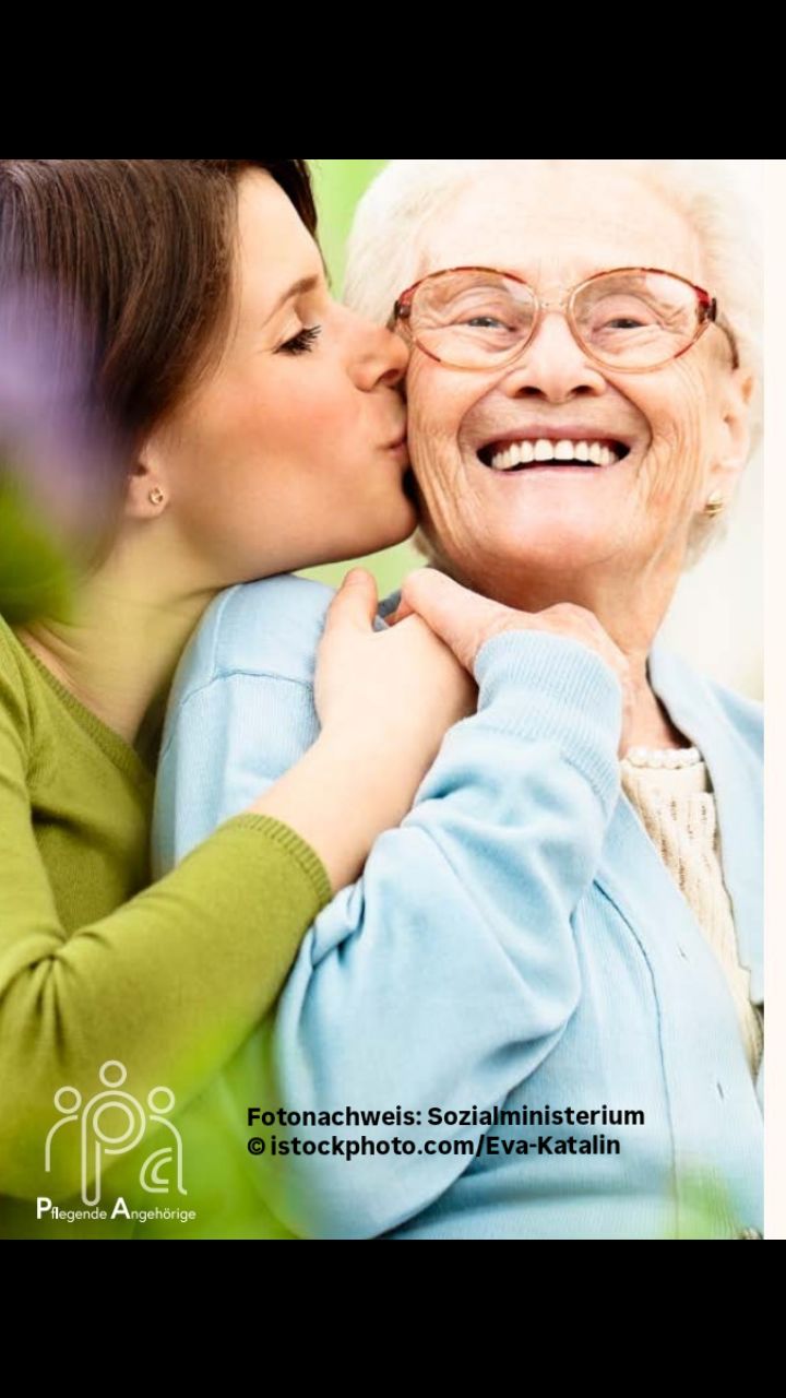 Pflegende Angehörige vor den Vorhang!
Seit 2020 steht der 6. Oktober für den Europäischen Tag der pflegenden Angehörigen (engl. European Carers Day). Ziel dieses Aktionstages ist die Schaffung eines öffentlichen Bewusstseins für die notwendige Unterstützung für die Arbeit pflegender Angehöriger. Rund 950.000 Menschen in Österreich widmen sich der Pflege und Unterstützung eines Familienmitgliedes oder einer/s Bekannten. Drei von vier dieser pflegenden Angehörigen sind Frauen, belegt die Studie „Angehörigenpflege in Österreich“ von 2018.
Die Stunden, die Frauen für die Pflege aufwenden, bleiben oft verborgen und unbeachtet, da sie ihre bezahlte Arbeit, ihre Freizeit und Ruhezeiten gegen die Pflegearbeit eintauschen. Und Zeit, sich um sich selbst zu kümmern, ist oft Mangelware. Zu der körperlichen Belastung kommt oft noch immense psychische Belastung hinzu.
Danke allen pflegenden Angehörigen, besonders euch Frauen. We care!
Wir haben ein offenes Ohr, bieten Vernetzung und psychologische Unterstützung.#allesclara #allesclaraapp #wecareweshare #frauenfuerfrauen #helpingothers