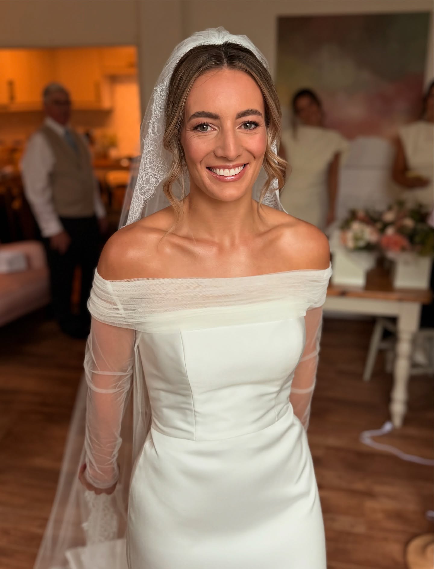 We couldn’t be more in love with Poppy’s look from her beautiful wedding on Friday 😍 how amazing does she look! ✨👰🏼